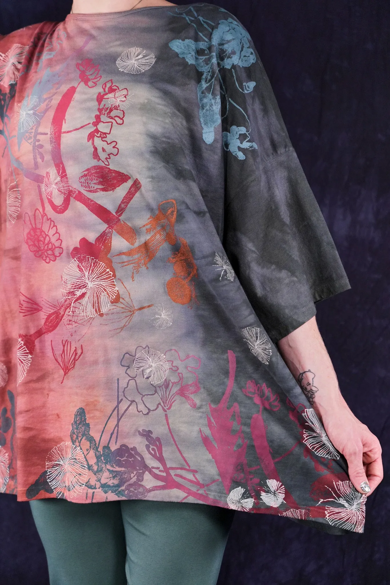 1236HD Line Tee Coral Silt