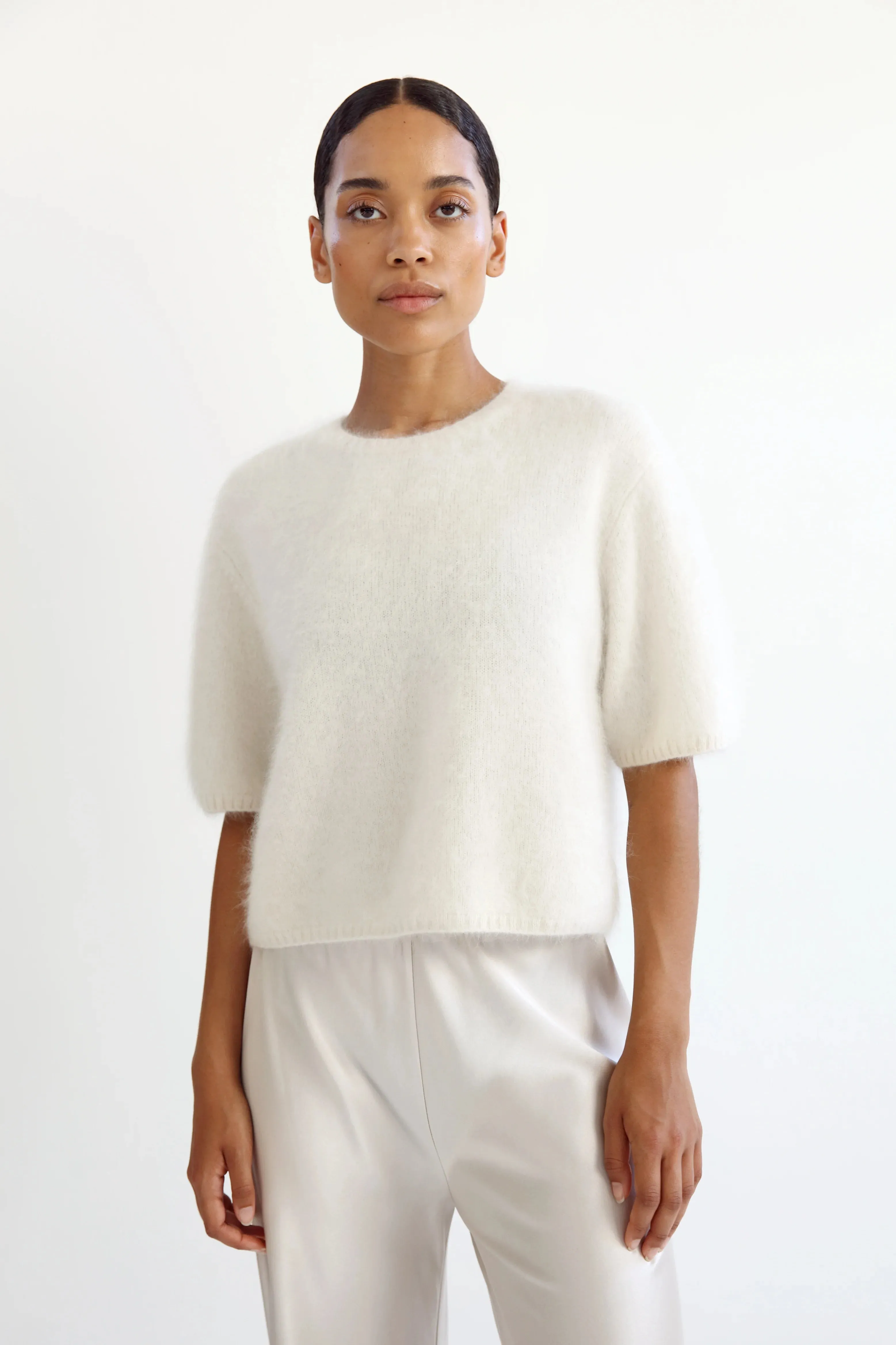 Almada Fei Brushed Cashmere T-Shirt in Cream