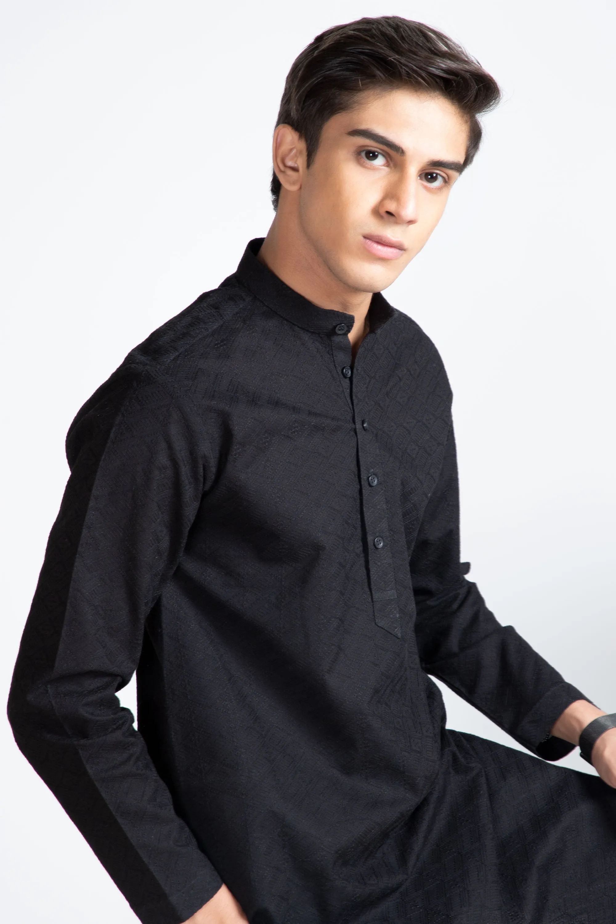 Black Embroidered Kurta