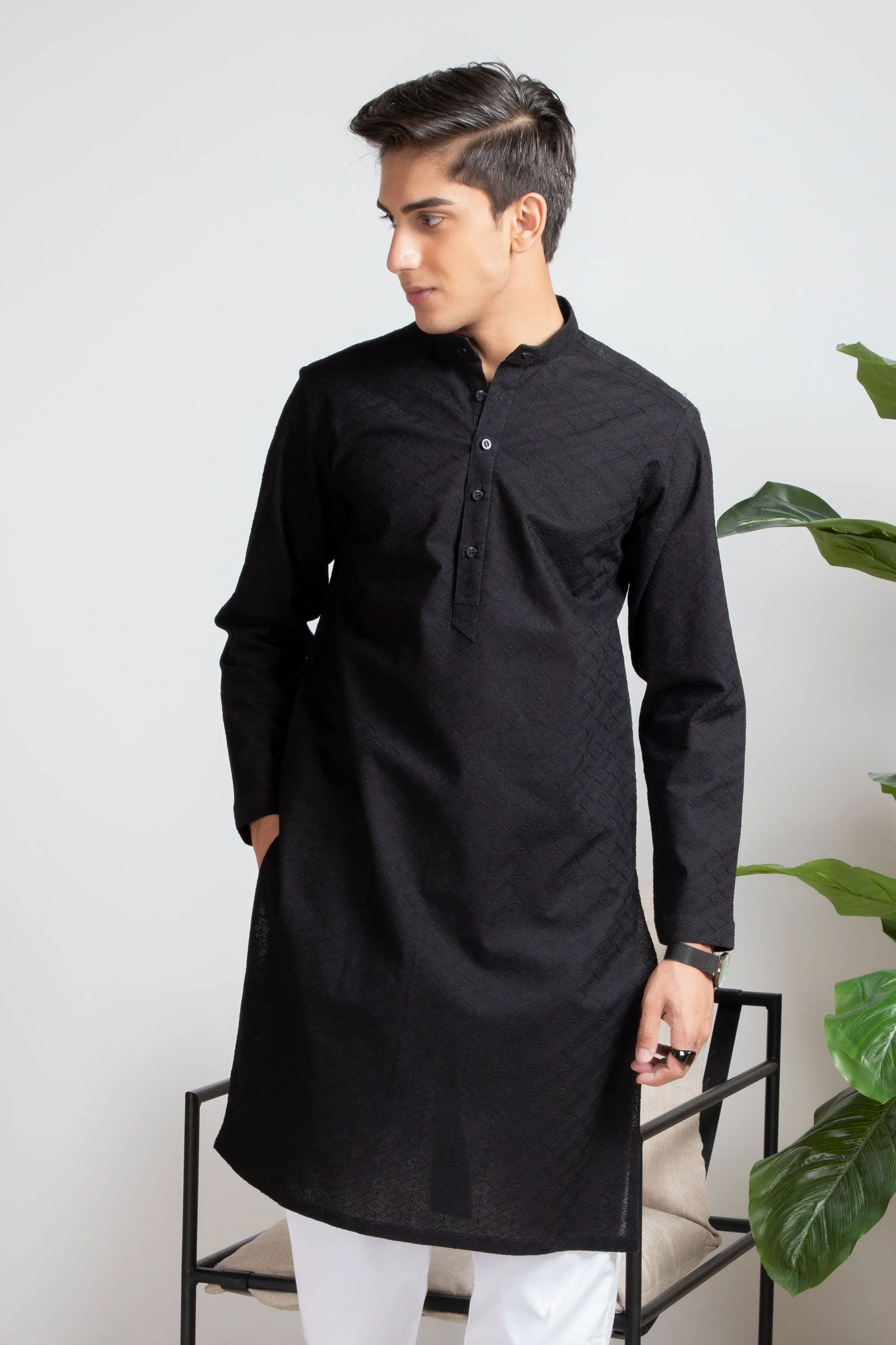 Black Embroidered Kurta