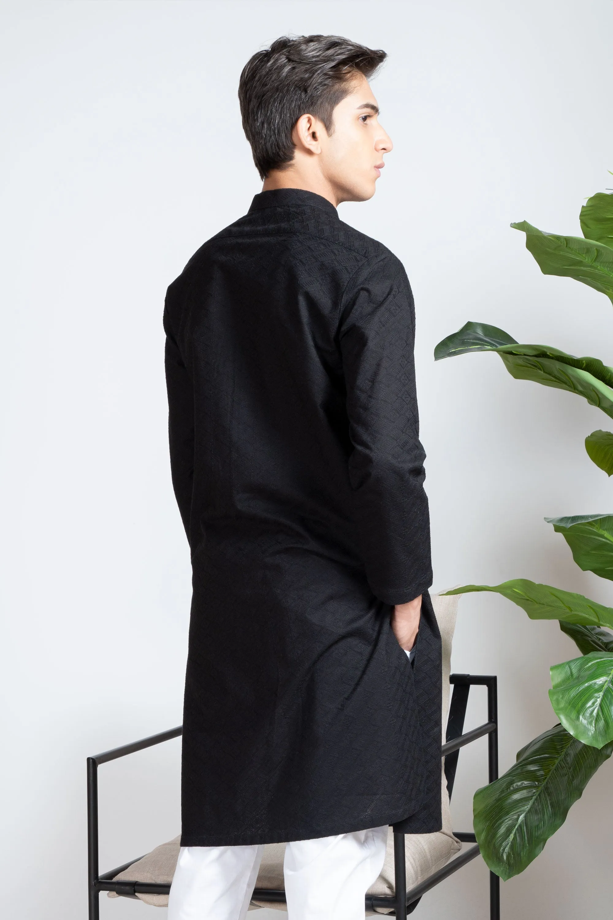 Black Embroidered Kurta