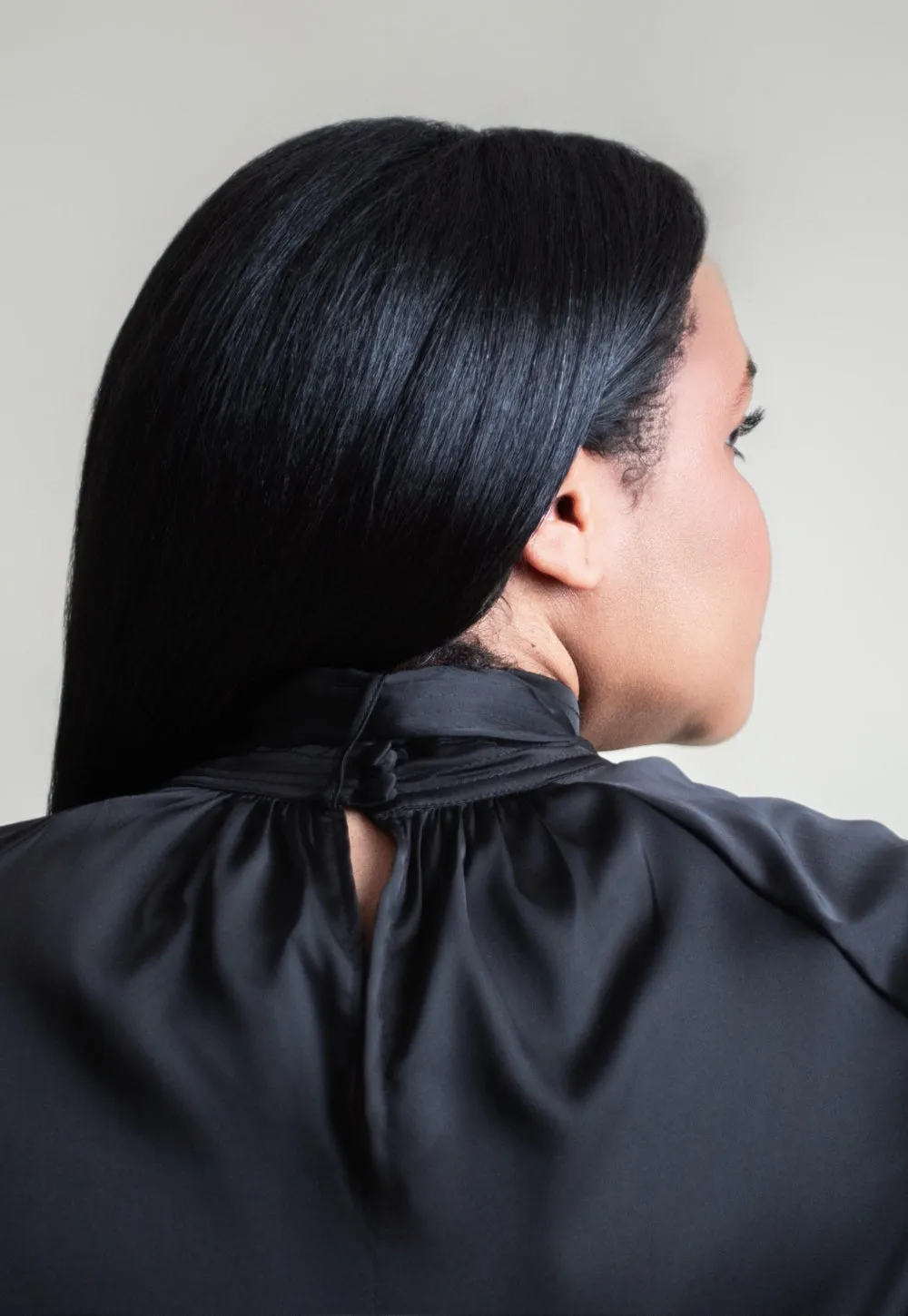 Bow blouse in Satin