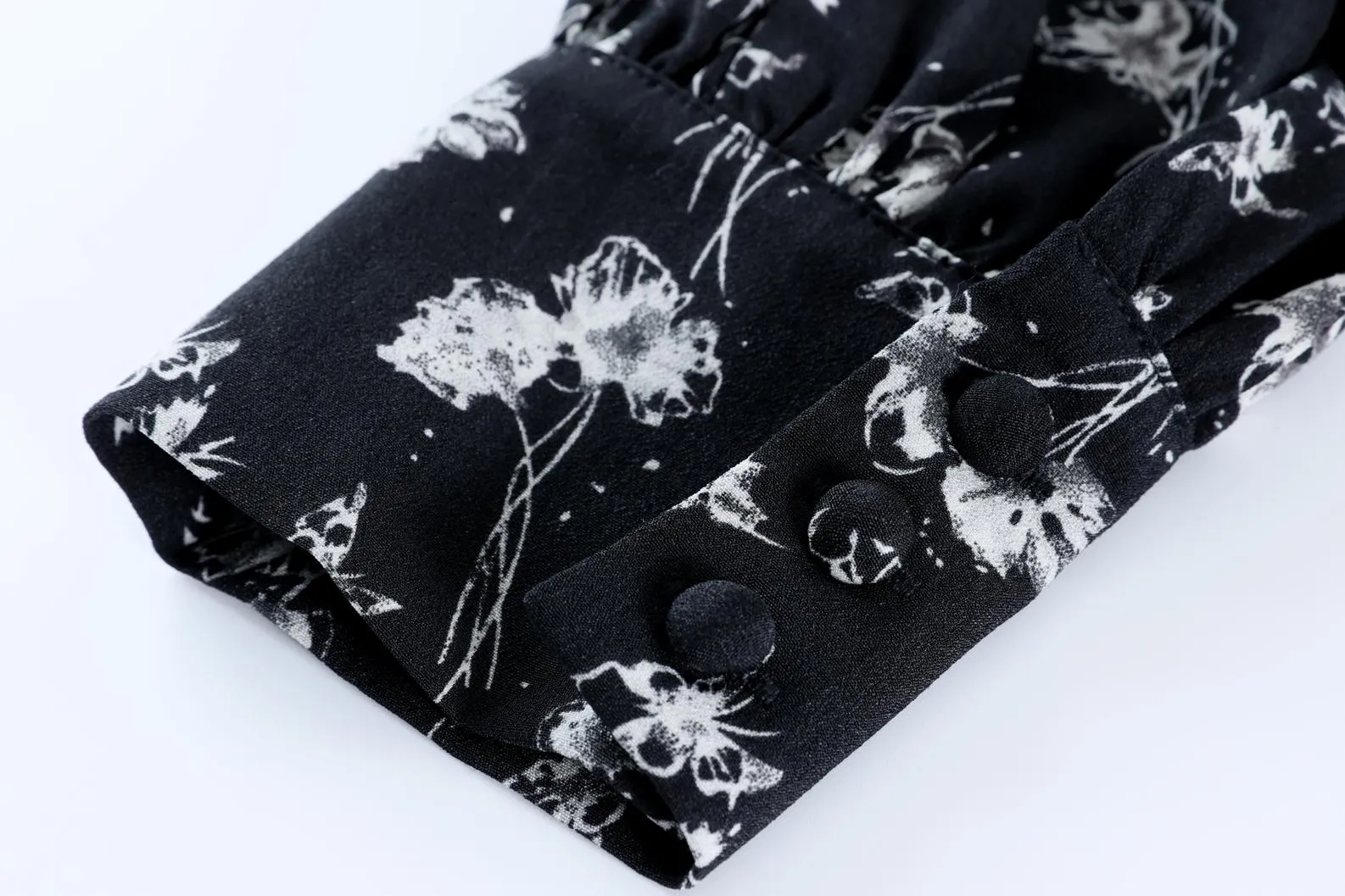 Calf-Length Black Floral Dress for Sophisticated Women