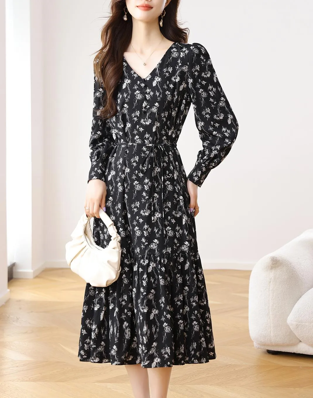 Calf-Length Black Floral Dress for Sophisticated Women