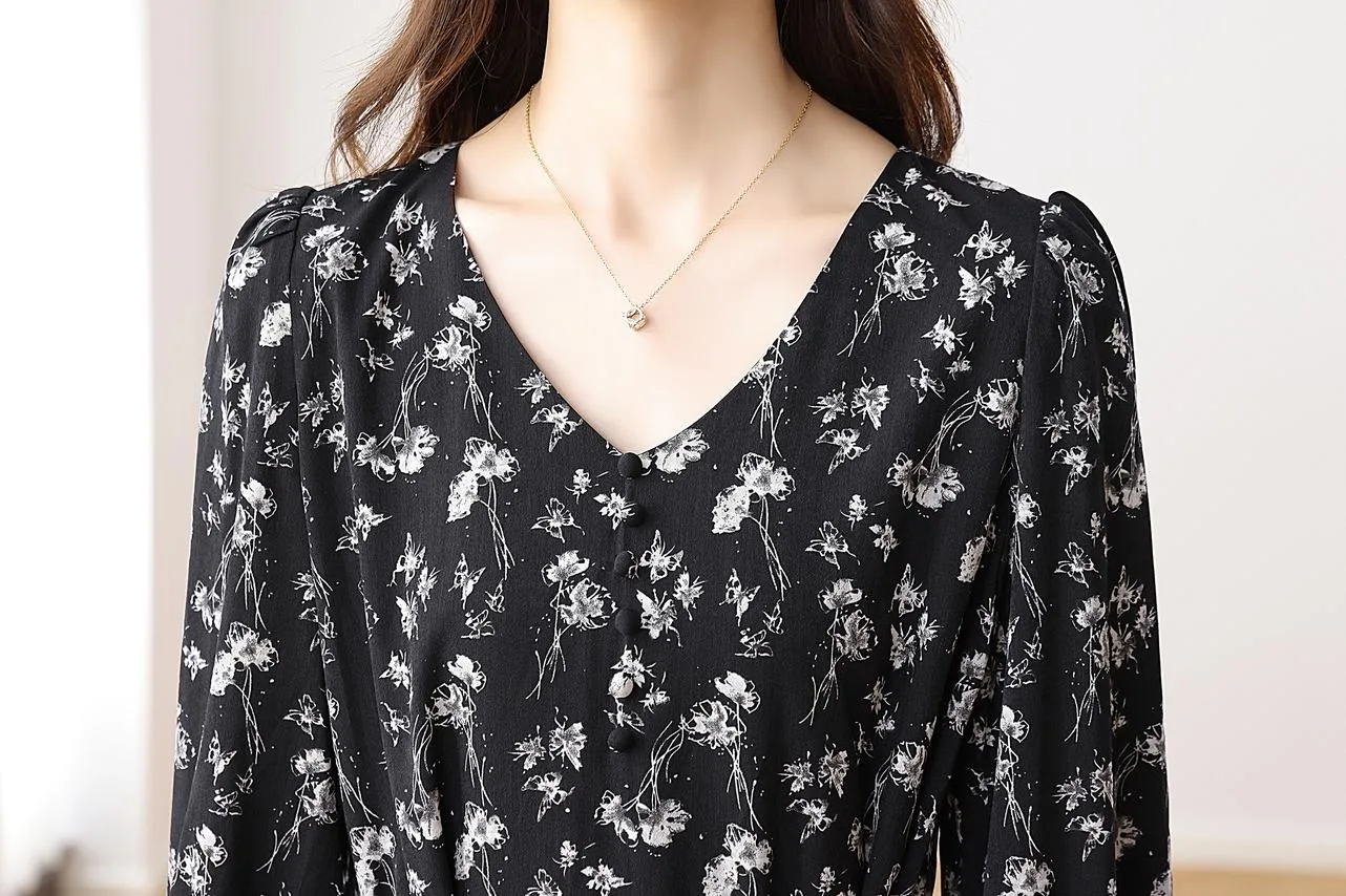 Calf-Length Black Floral Dress for Sophisticated Women