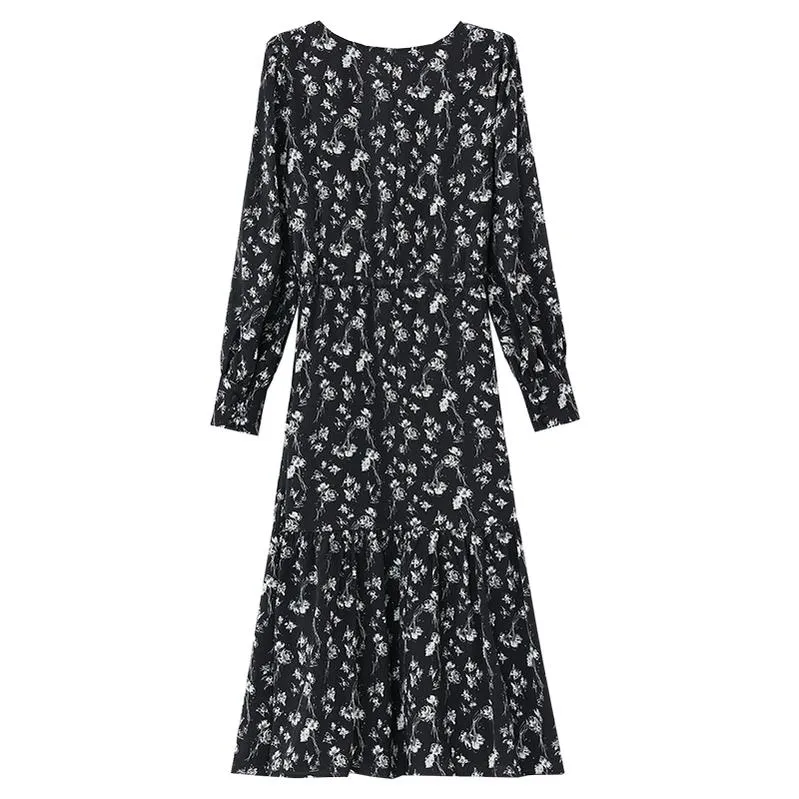 Calf-Length Black Floral Dress for Sophisticated Women
