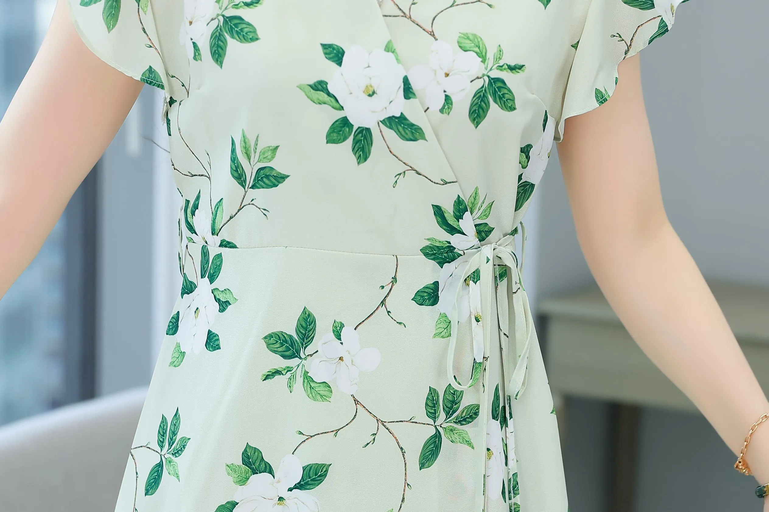 Charming A-line Women's Dress in Knee-length Floral Design