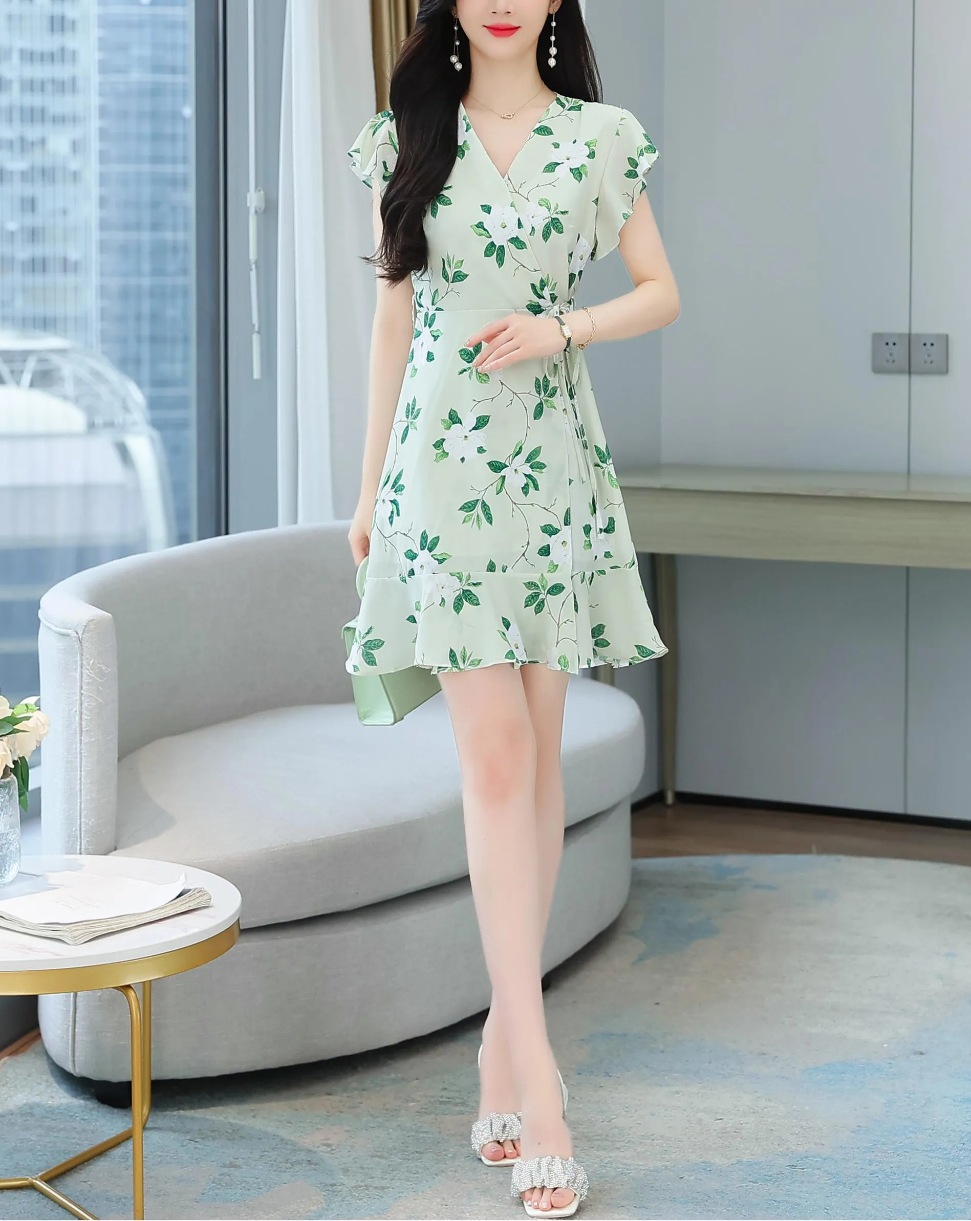 Charming A-line Women's Dress in Knee-length Floral Design