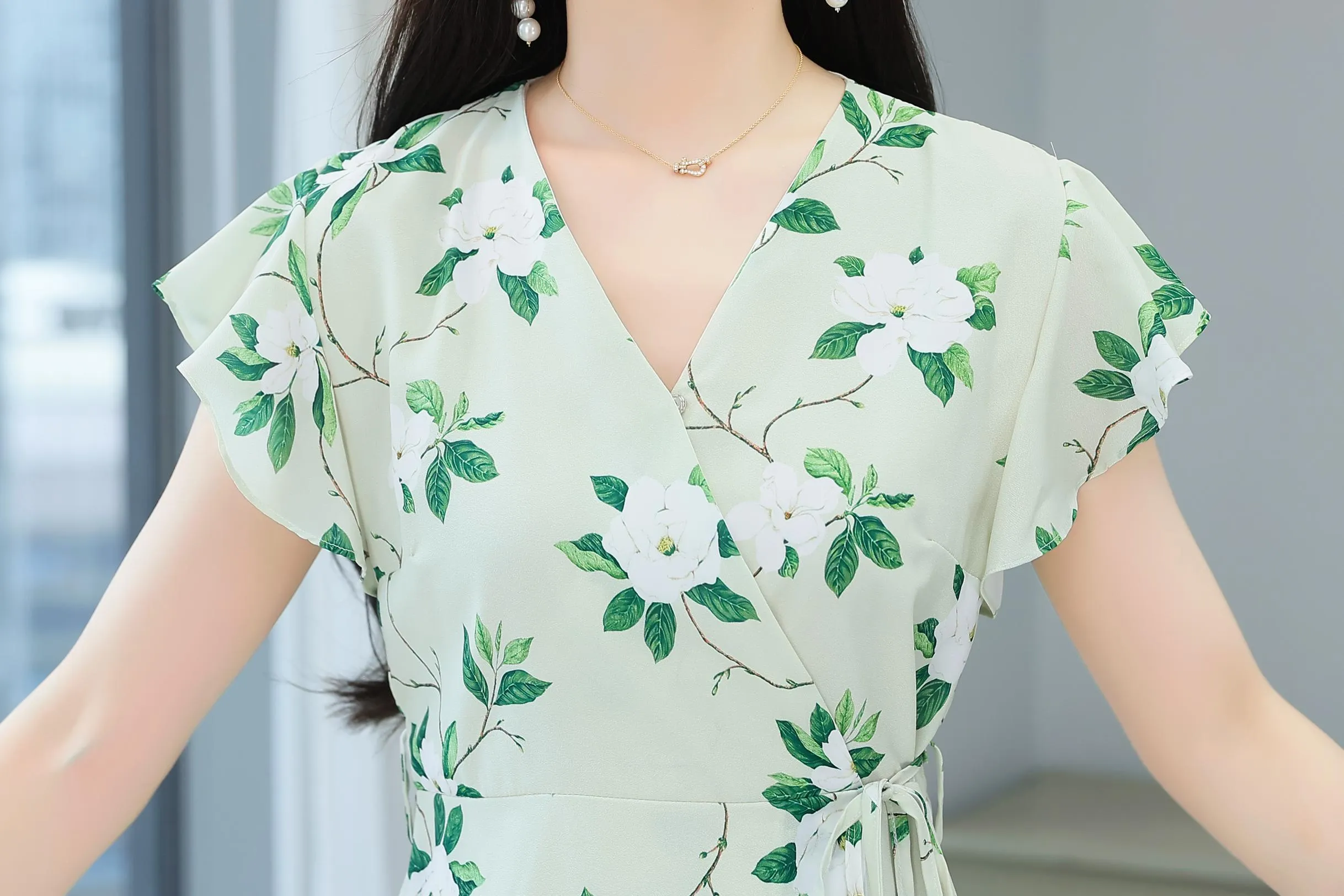 Charming A-line Women's Dress in Knee-length Floral Design
