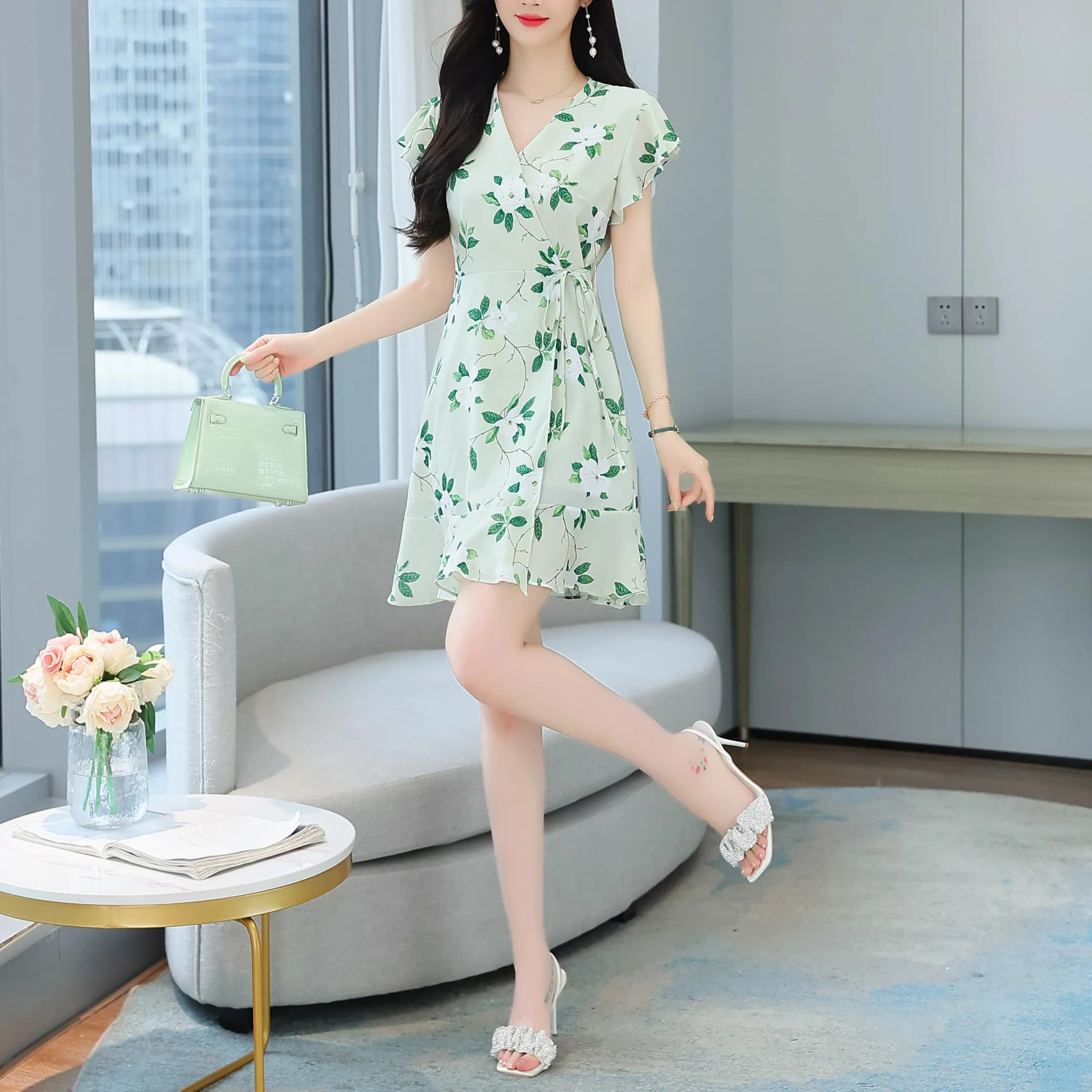 Charming A-line Women's Dress in Knee-length Floral Design