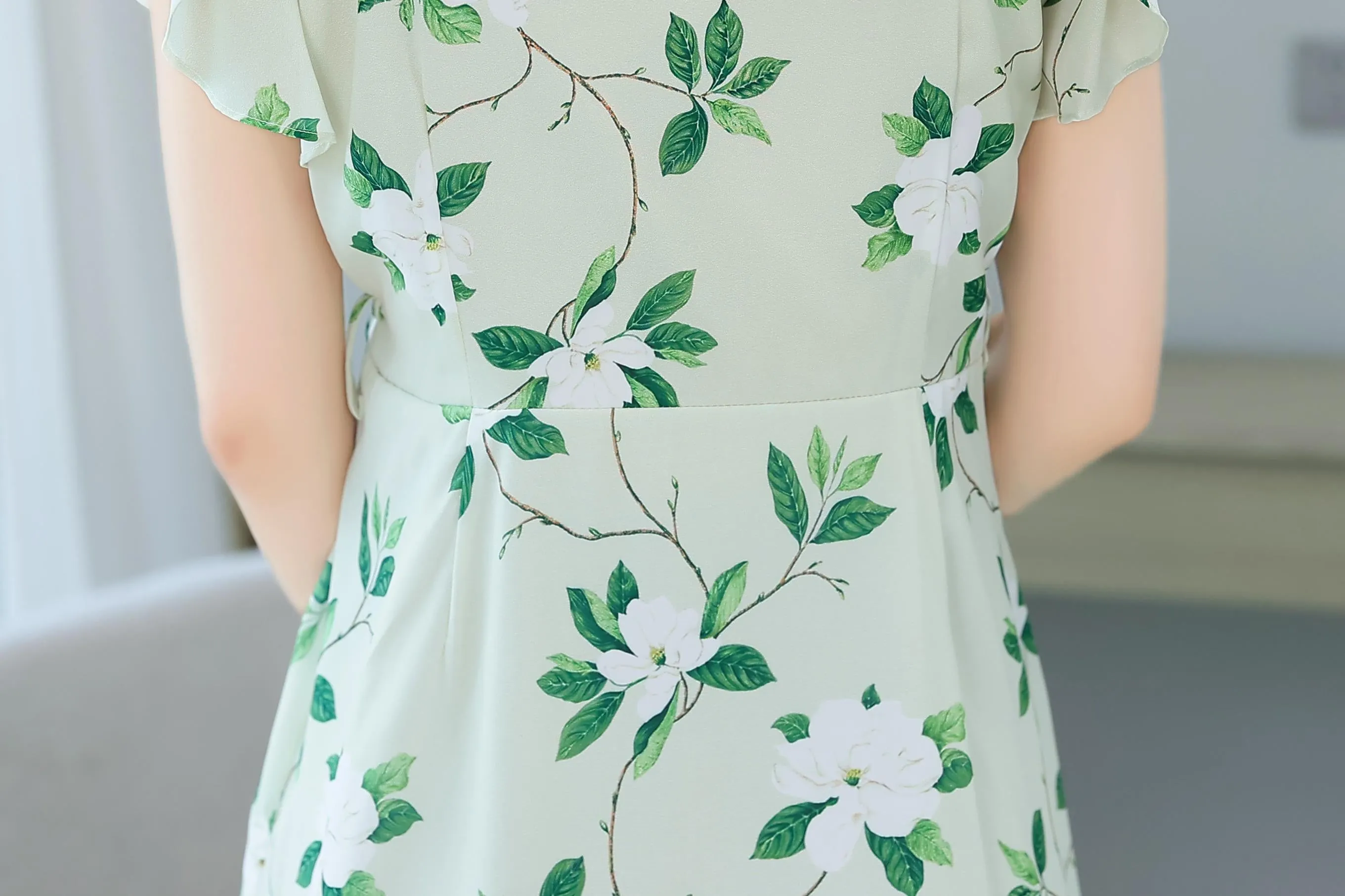 Charming A-line Women's Dress in Knee-length Floral Design