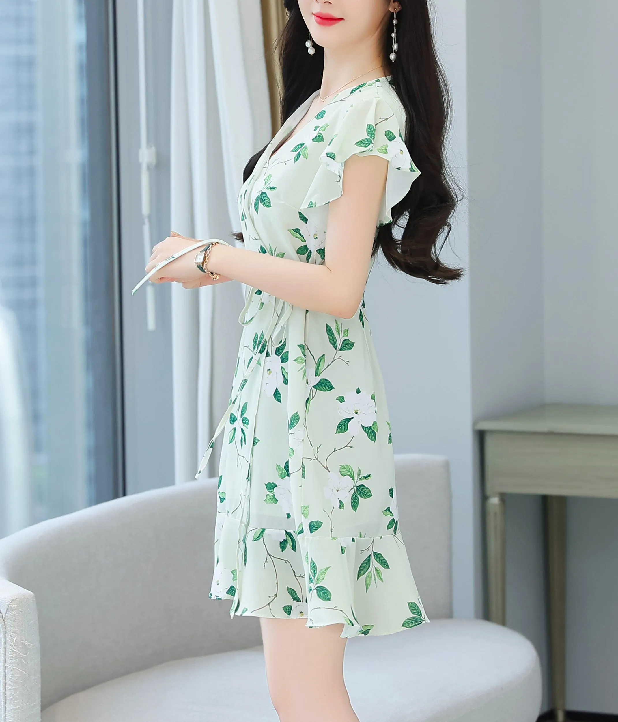 Charming A-line Women's Dress in Knee-length Floral Design