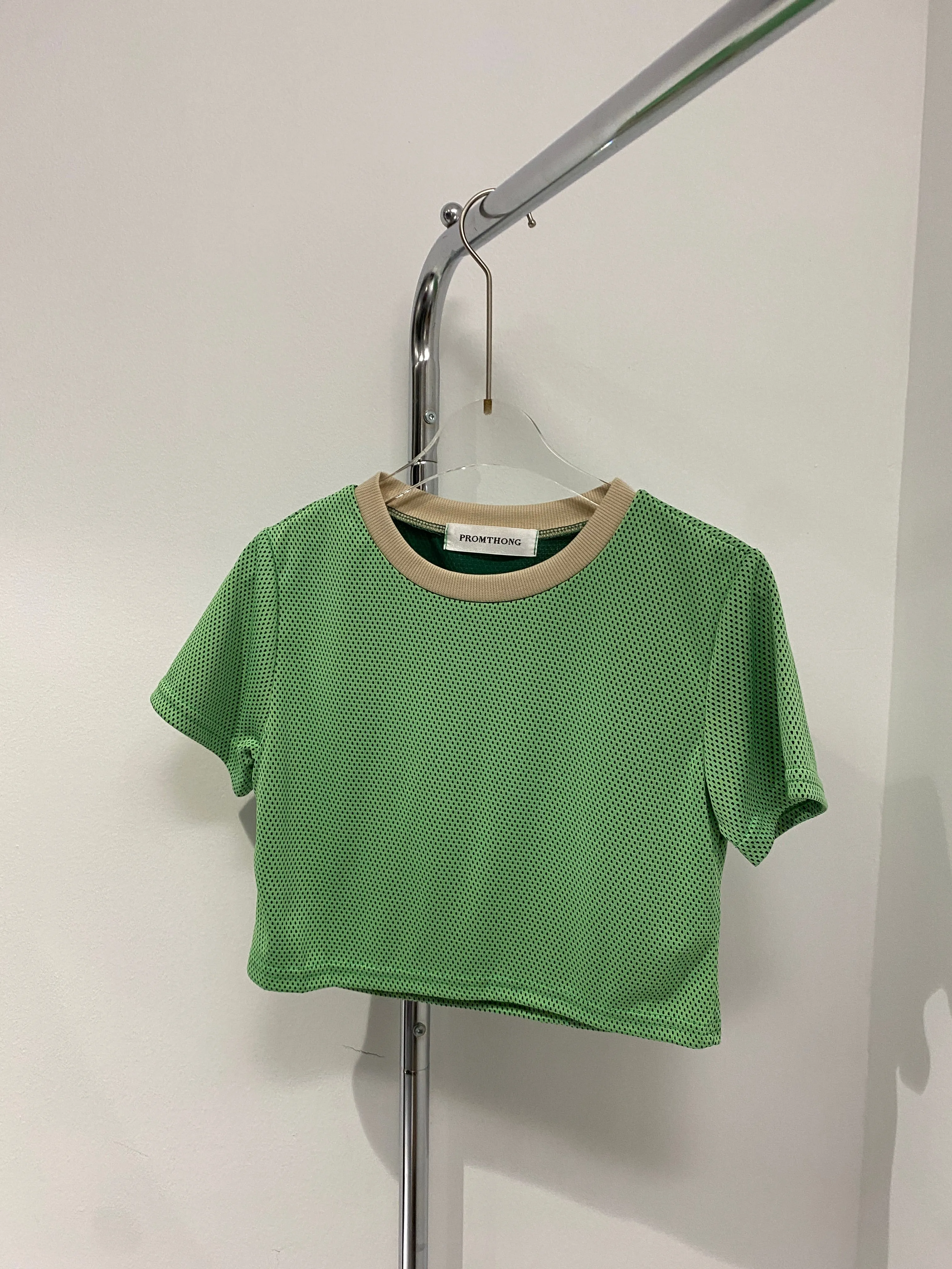 Color Contrast Cropped Tee - Lime