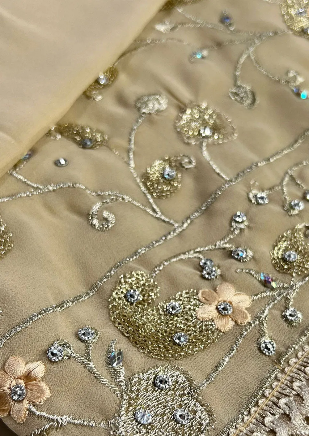 D7511 Gold Unstitched Georgette Suit