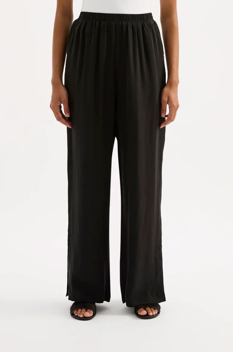 Dara Cupro Pants Black