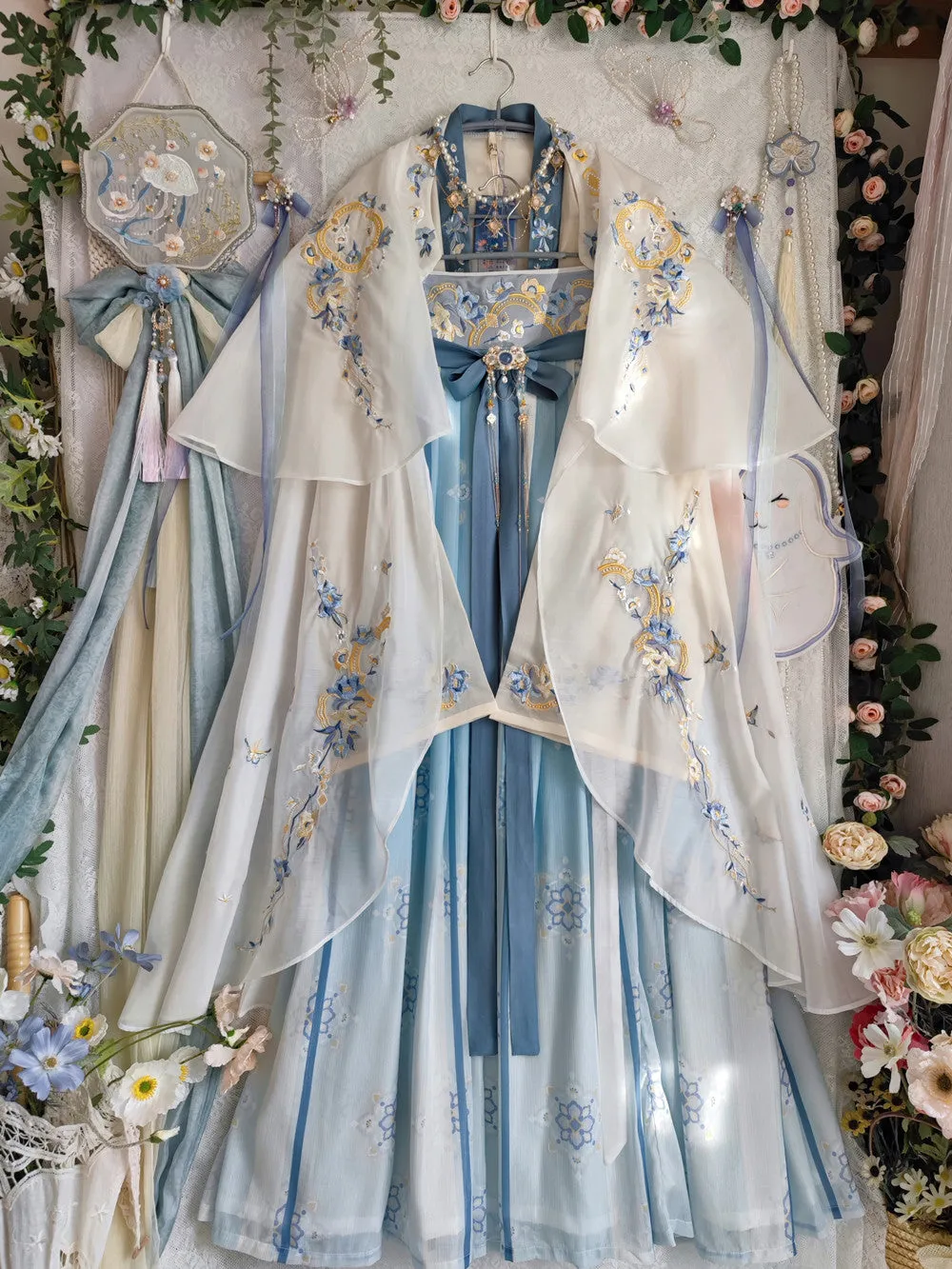Embroidered Cloak Hanfu UB98160