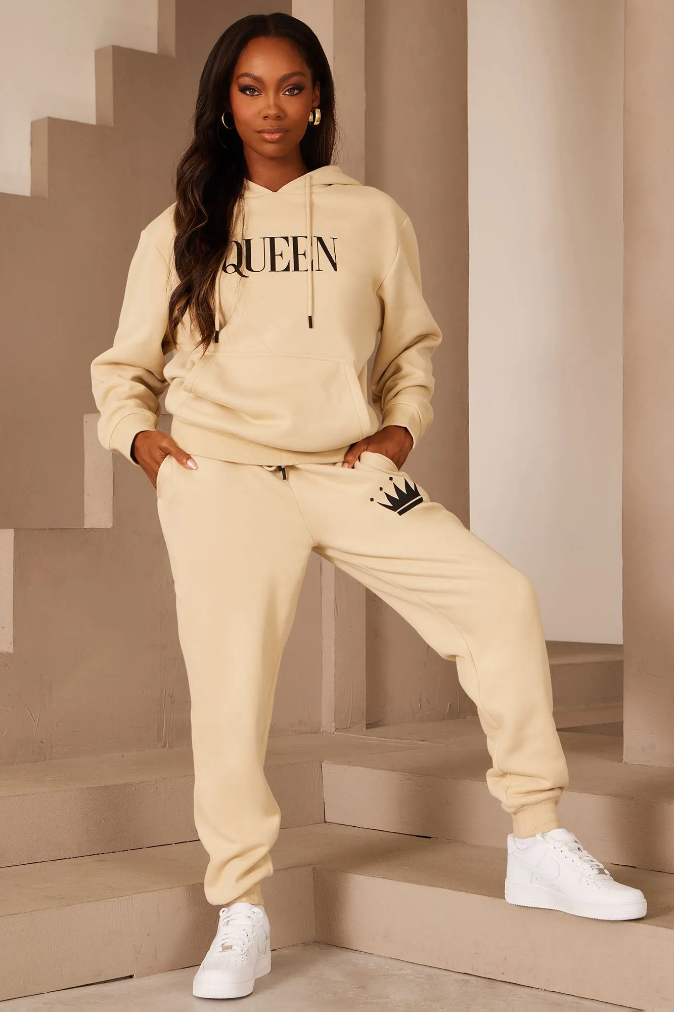 Family Goals Women's Queen Hoodie - Tan