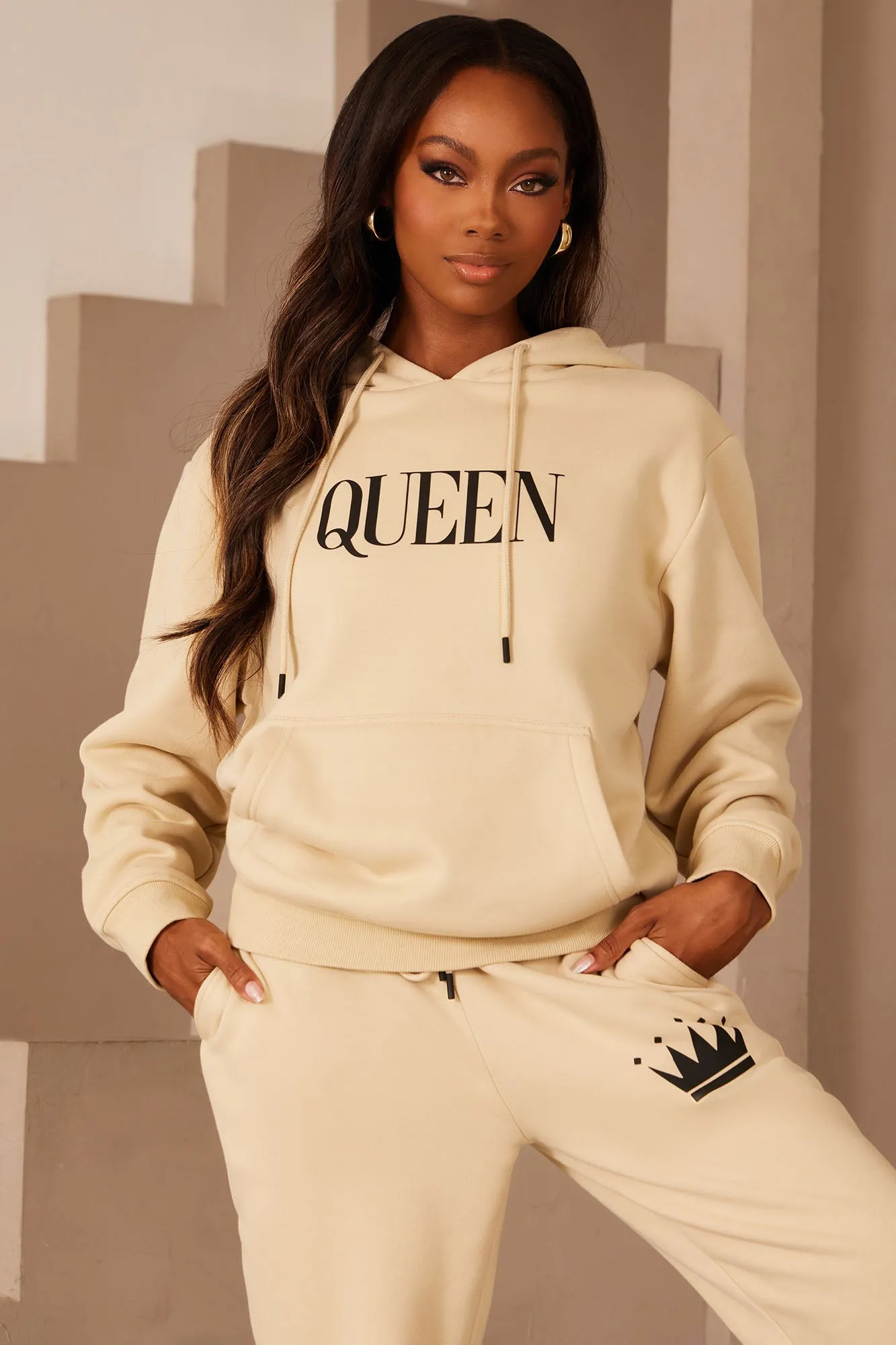 Family Goals Women's Queen Hoodie - Tan