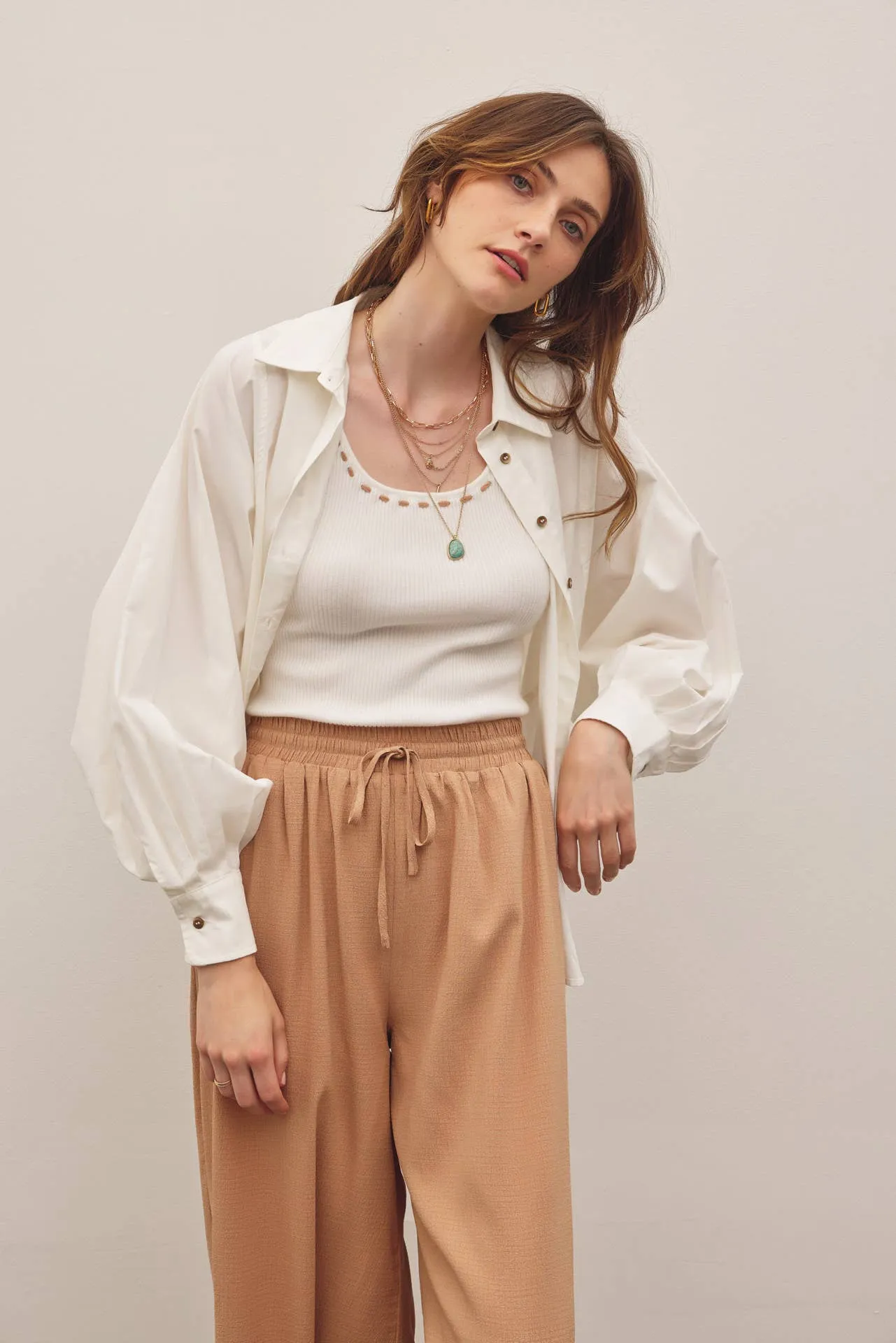 FLOWY WIDE LEG PANTS IN TEXTURED WAFFLE FABRIC