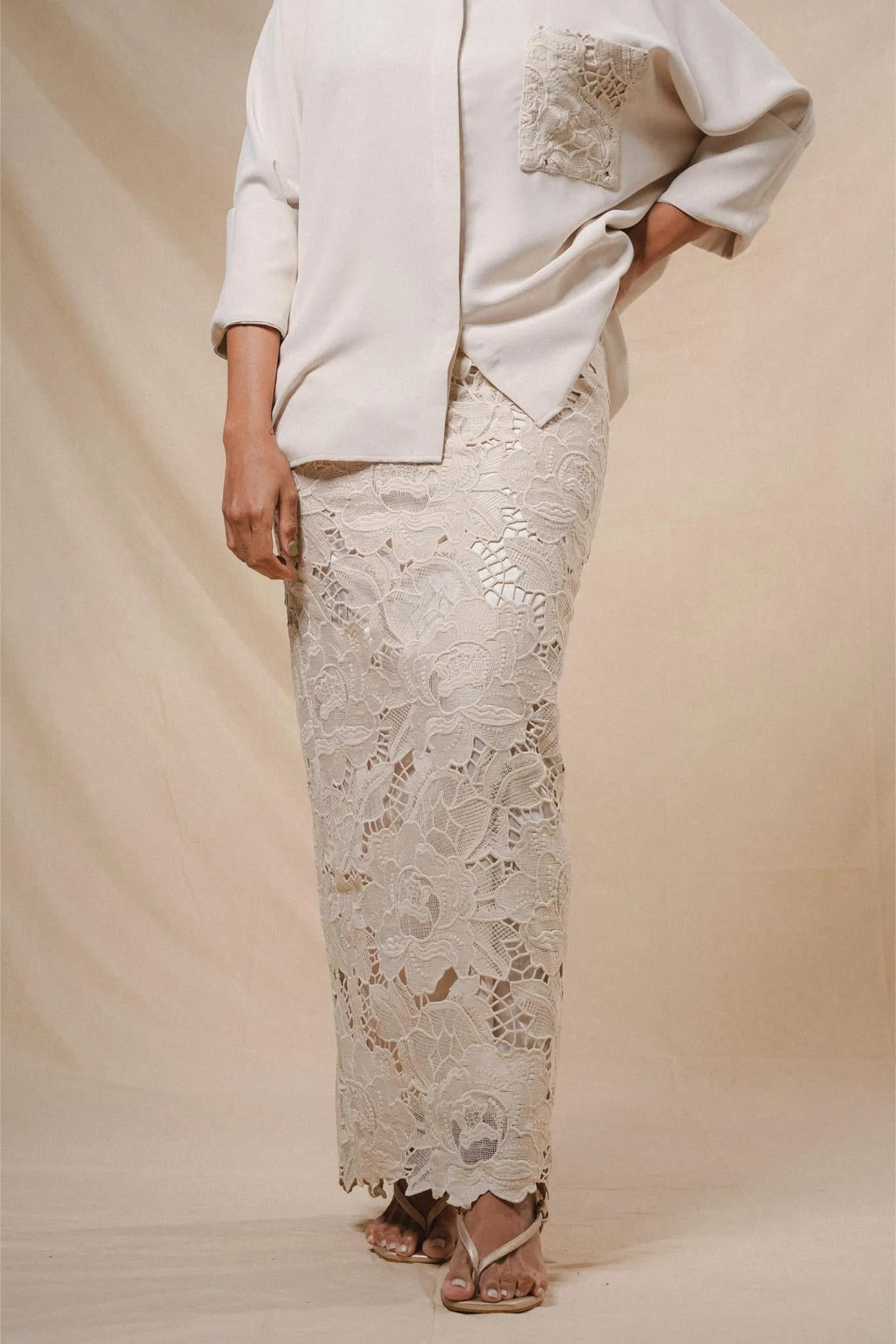 GAIA LACE SKIRT IN IVORY