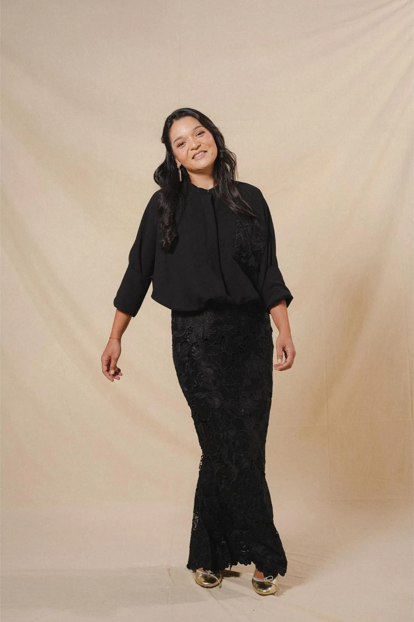 GAIA LACE SKIRT IN NOIR