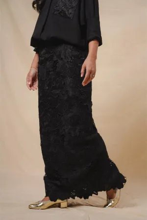 GAIA LACE SKIRT IN NOIR