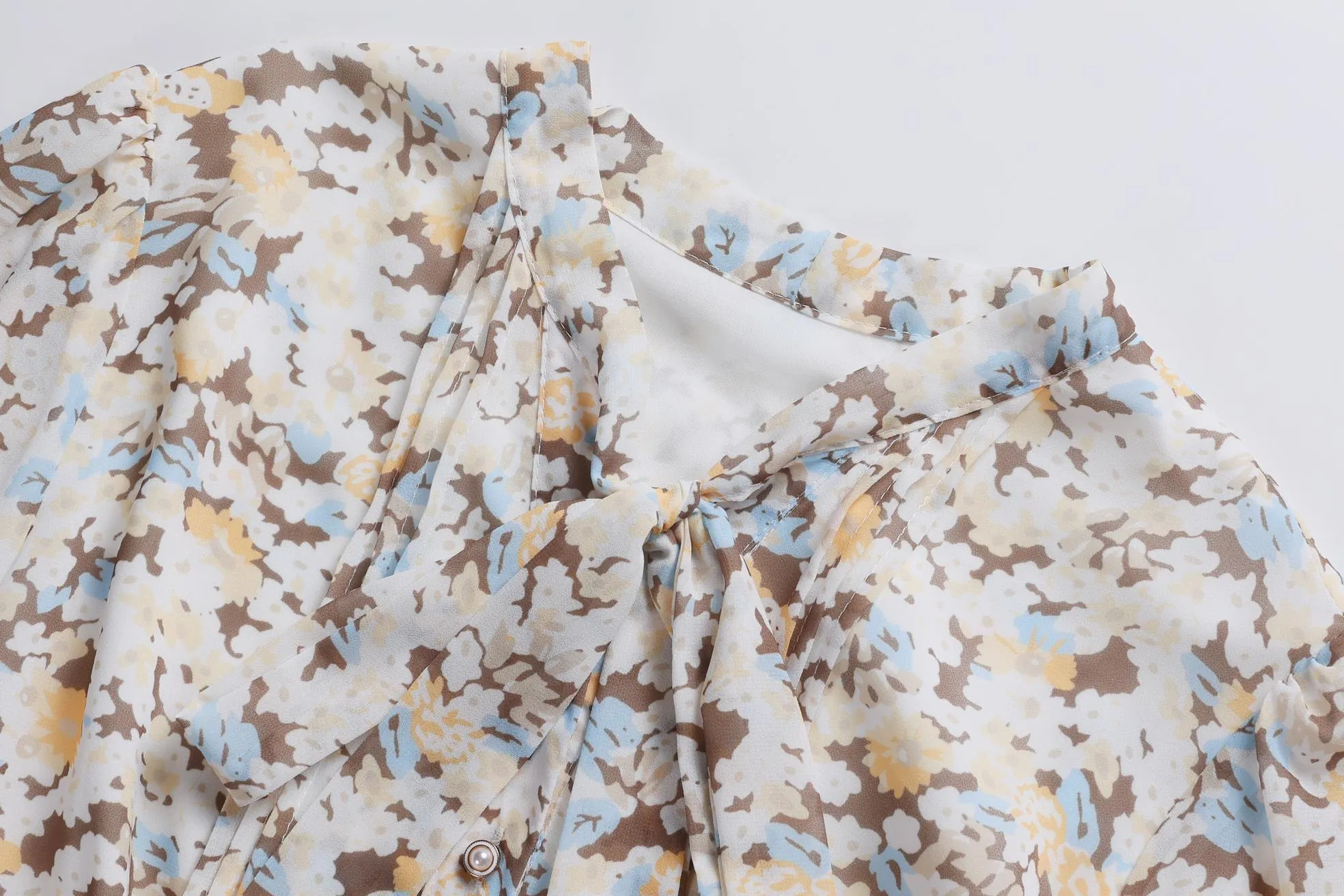 High-waisted A-line Dress in Elegant Chiffon for Women