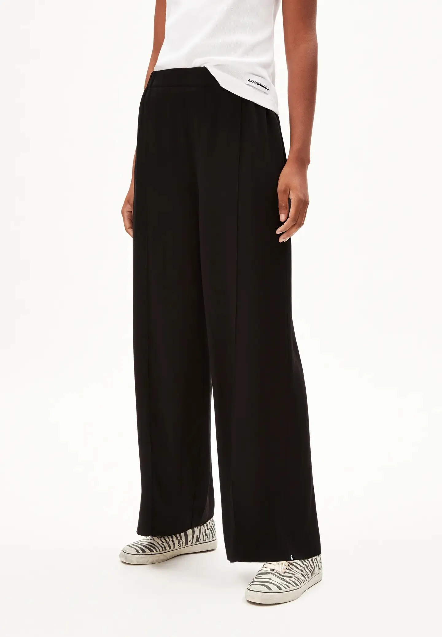Jonvaalie Woven Pants in black