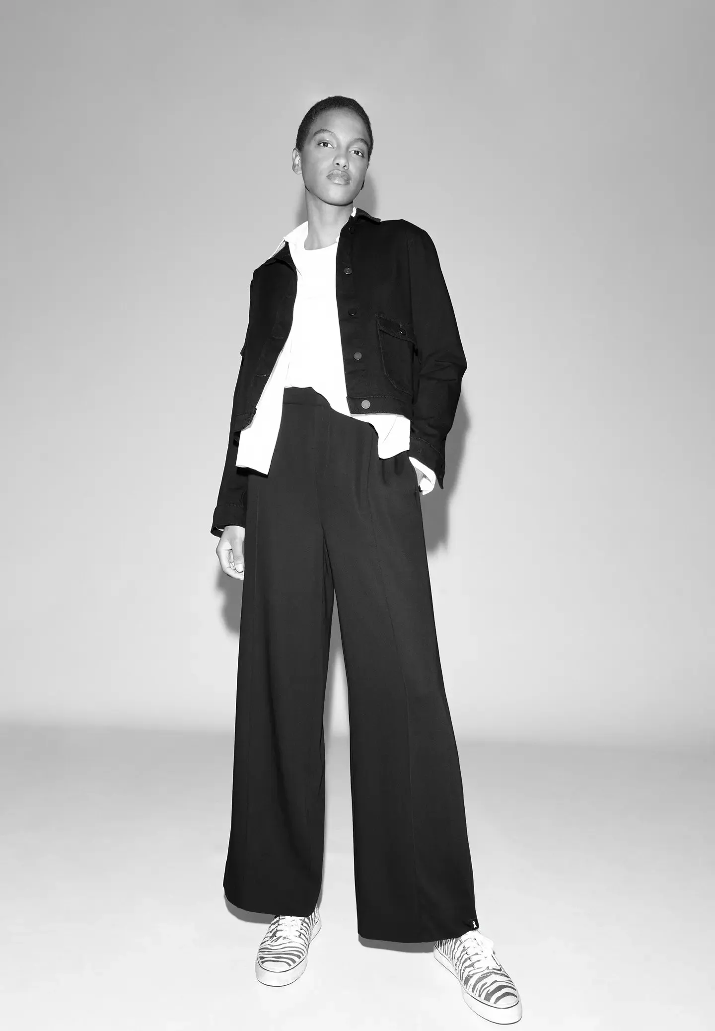 Jonvaalie Woven Pants in black