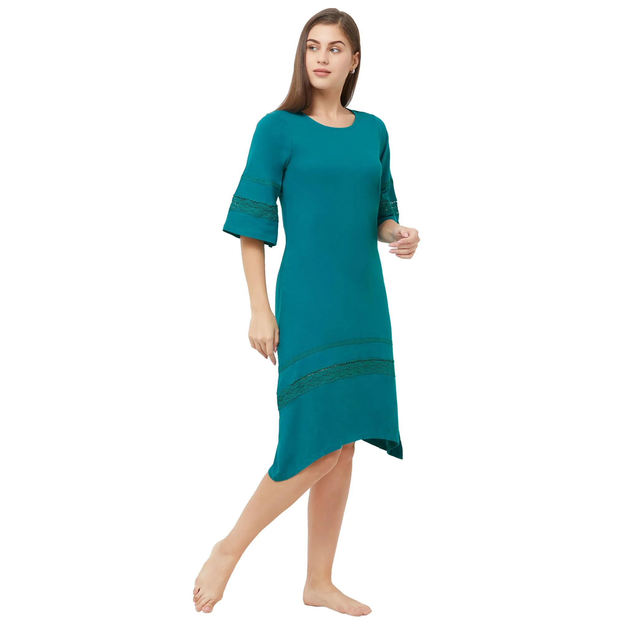 Laced knee length nighty