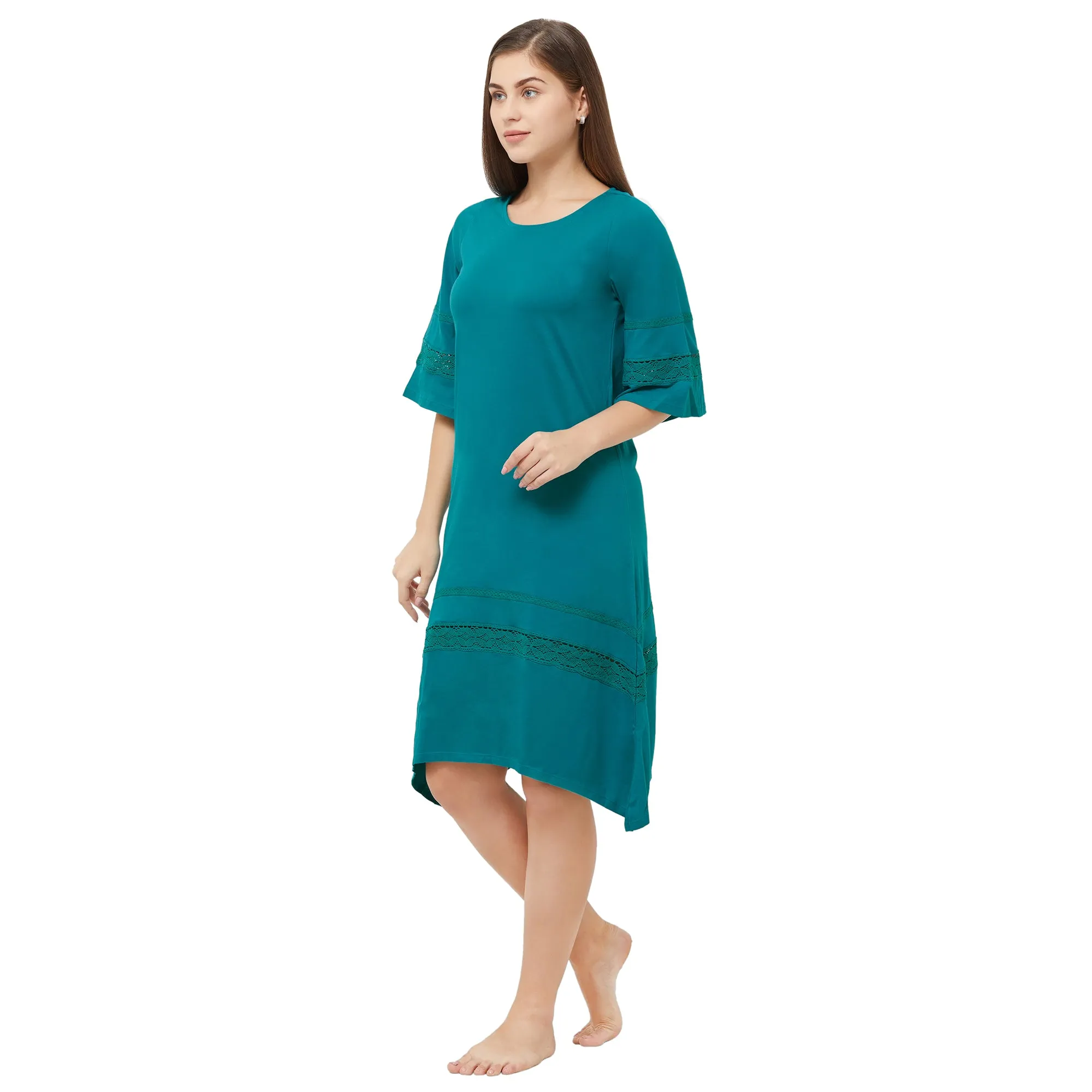 Laced knee length nighty