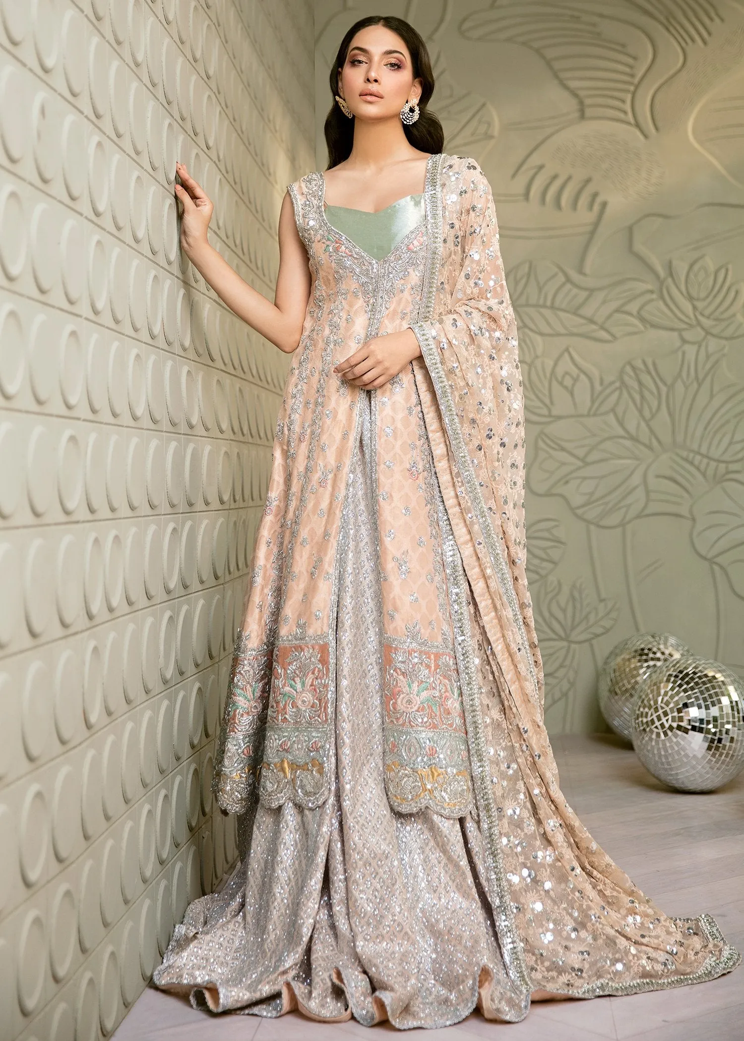 Latest Pakistani Bridal Lehnga with Pishwas Shirt for Wedding #J5150
