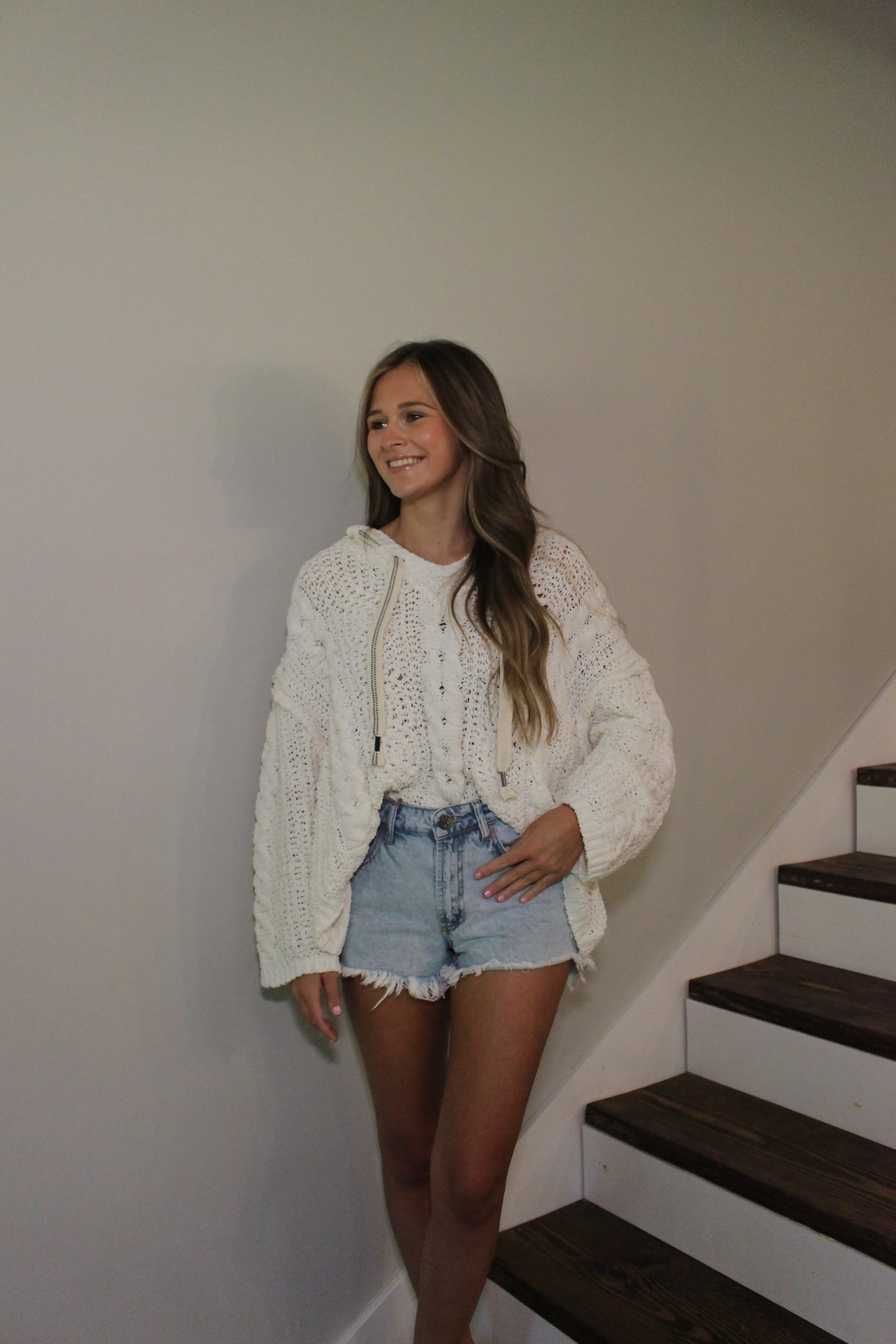 LuLu Hooded Pullover (Cream)