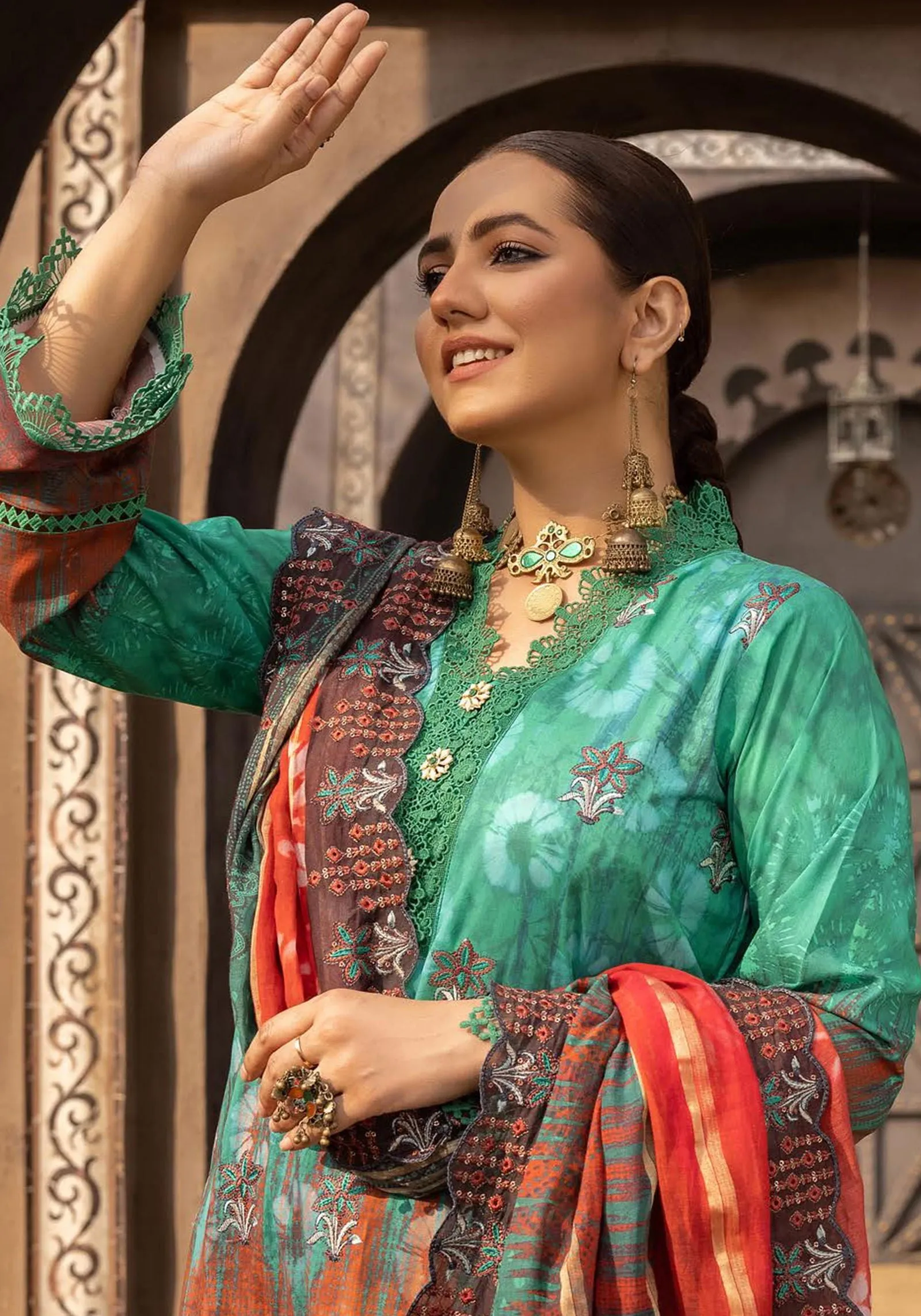 Mahees Vol-5 Embroidered Lawn Unstitched 3pcs