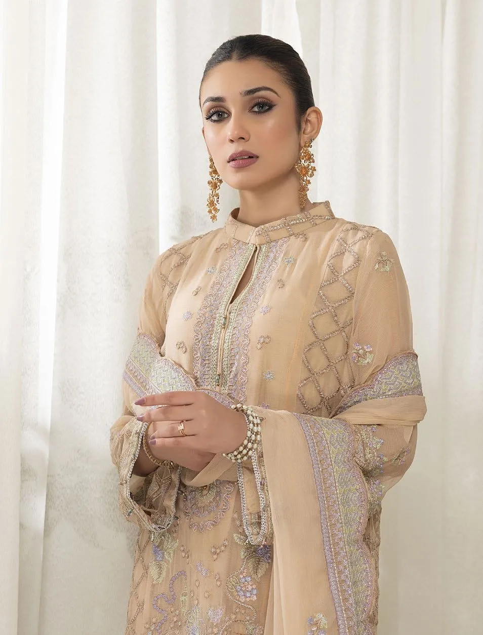 Mahiz Embroidered Semi Stitched Chiffon 3Pcs