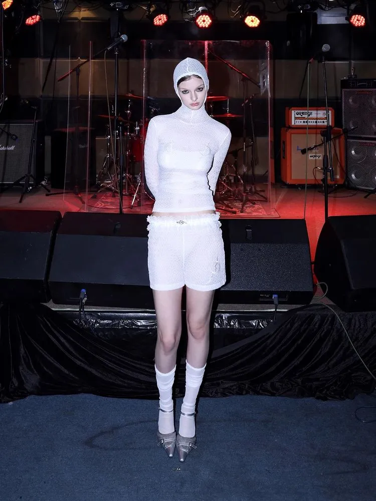mesh hooded bottoming shirt