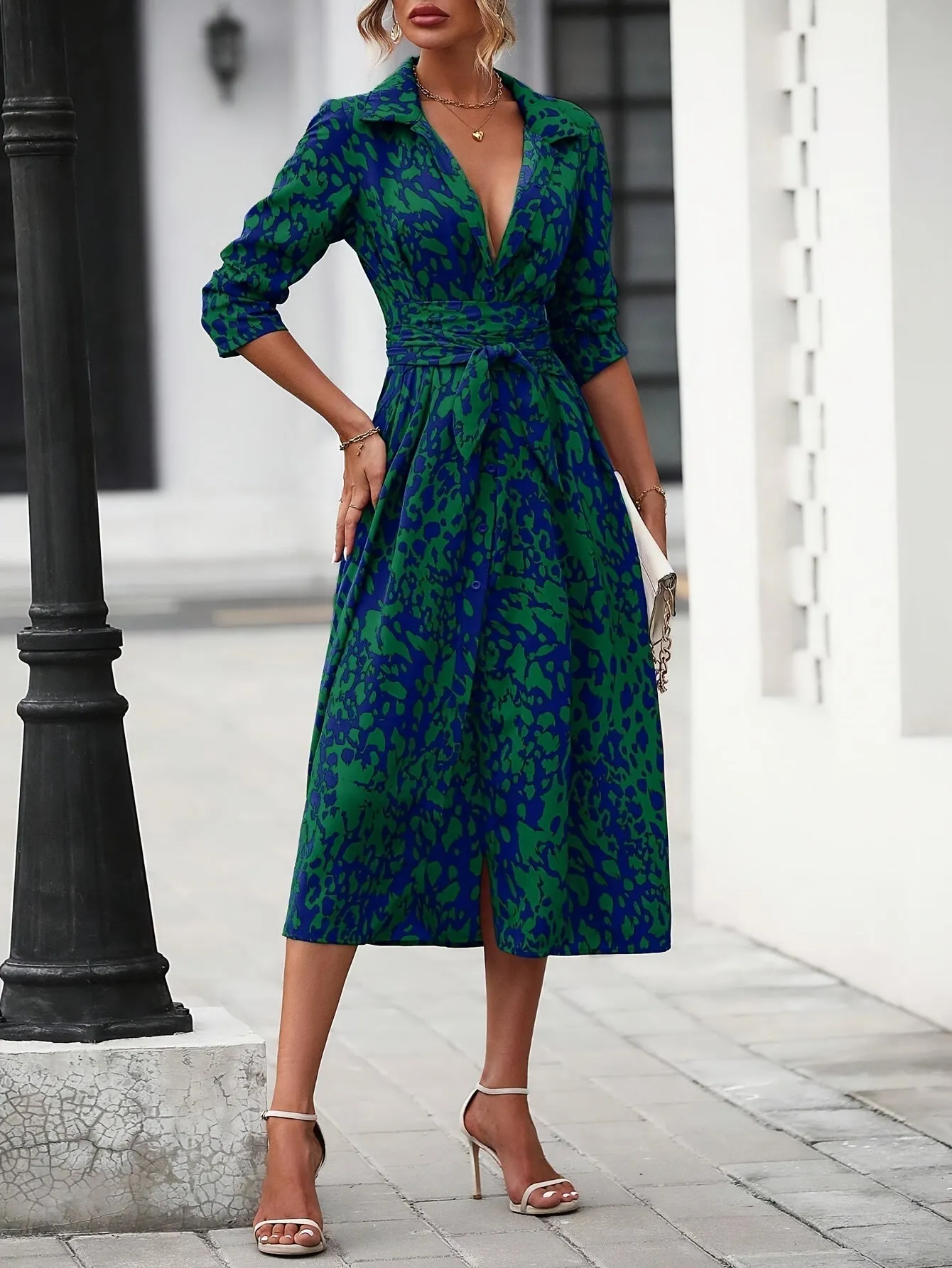 Printed Dress With Elegant Belt