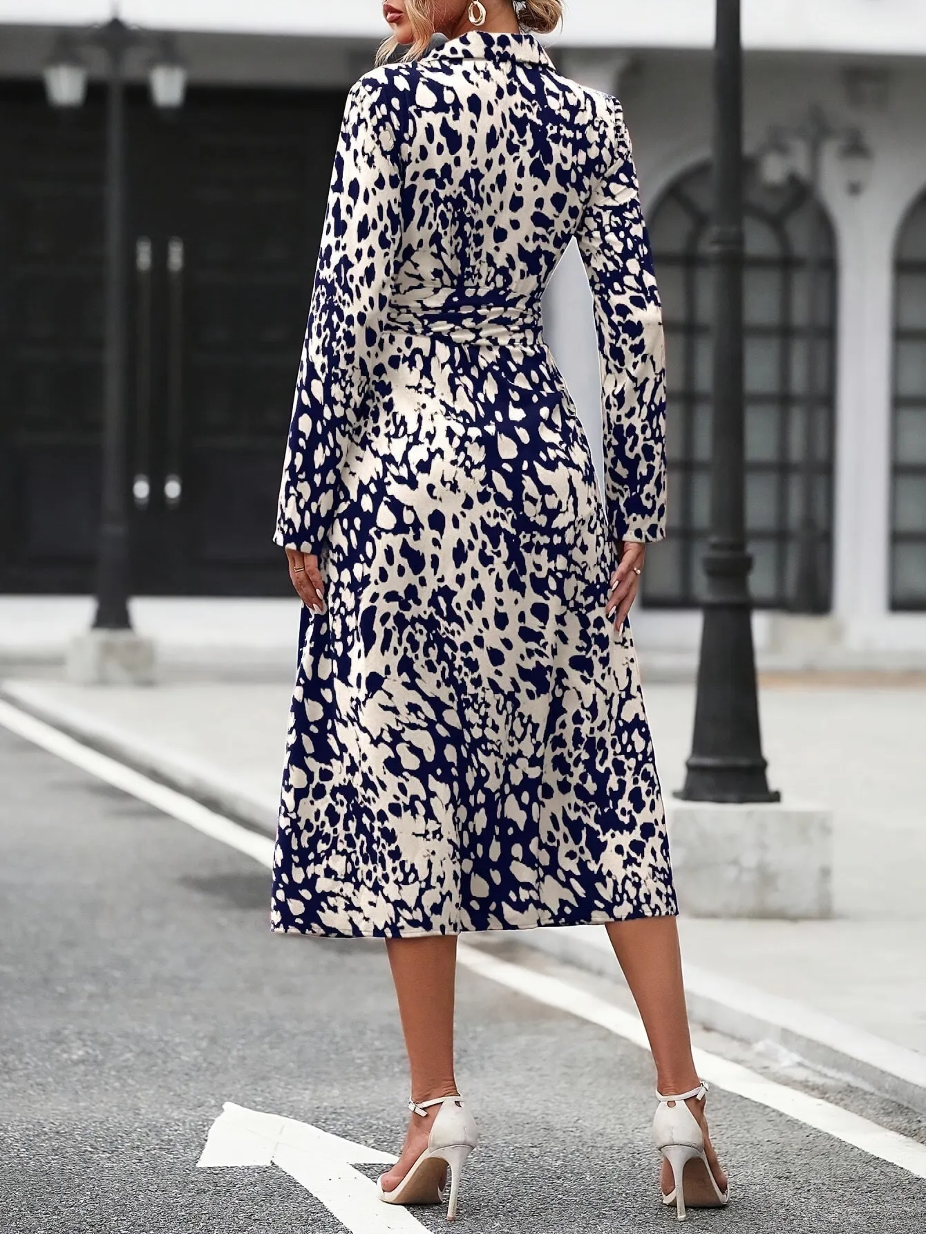 Printed Dress With Elegant Belt