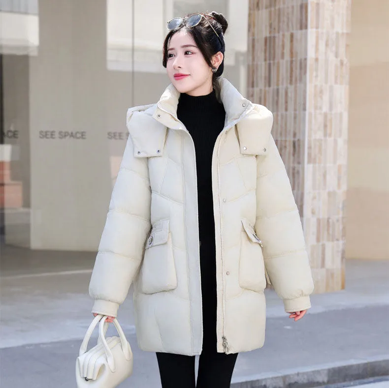 Quilted and Stain-resistant Puffer Coat for Women's Outdoor Adventures