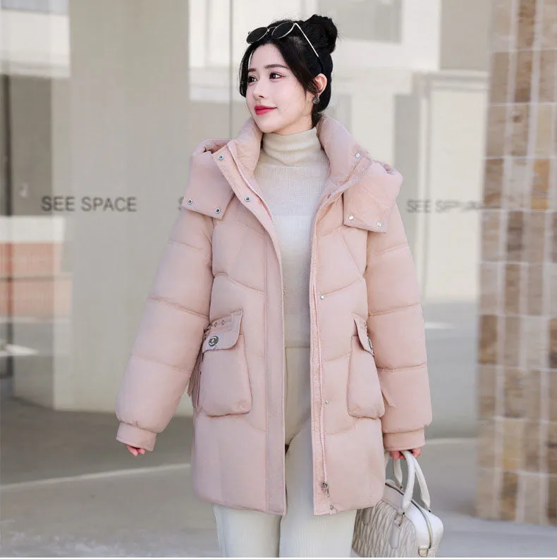 Quilted and Stain-resistant Puffer Coat for Women's Outdoor Adventures