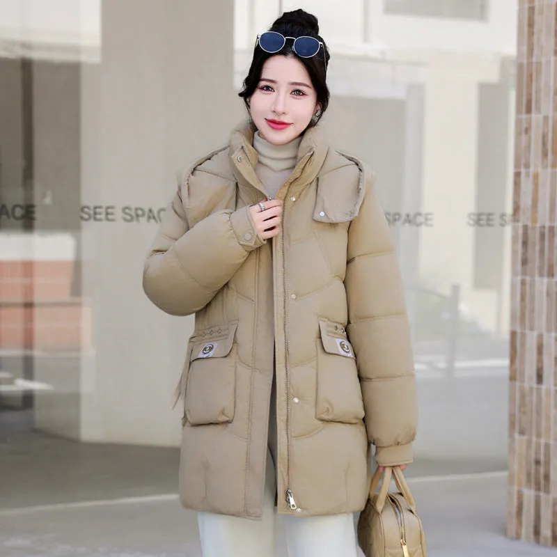 Quilted and Stain-resistant Puffer Coat for Women's Outdoor Adventures