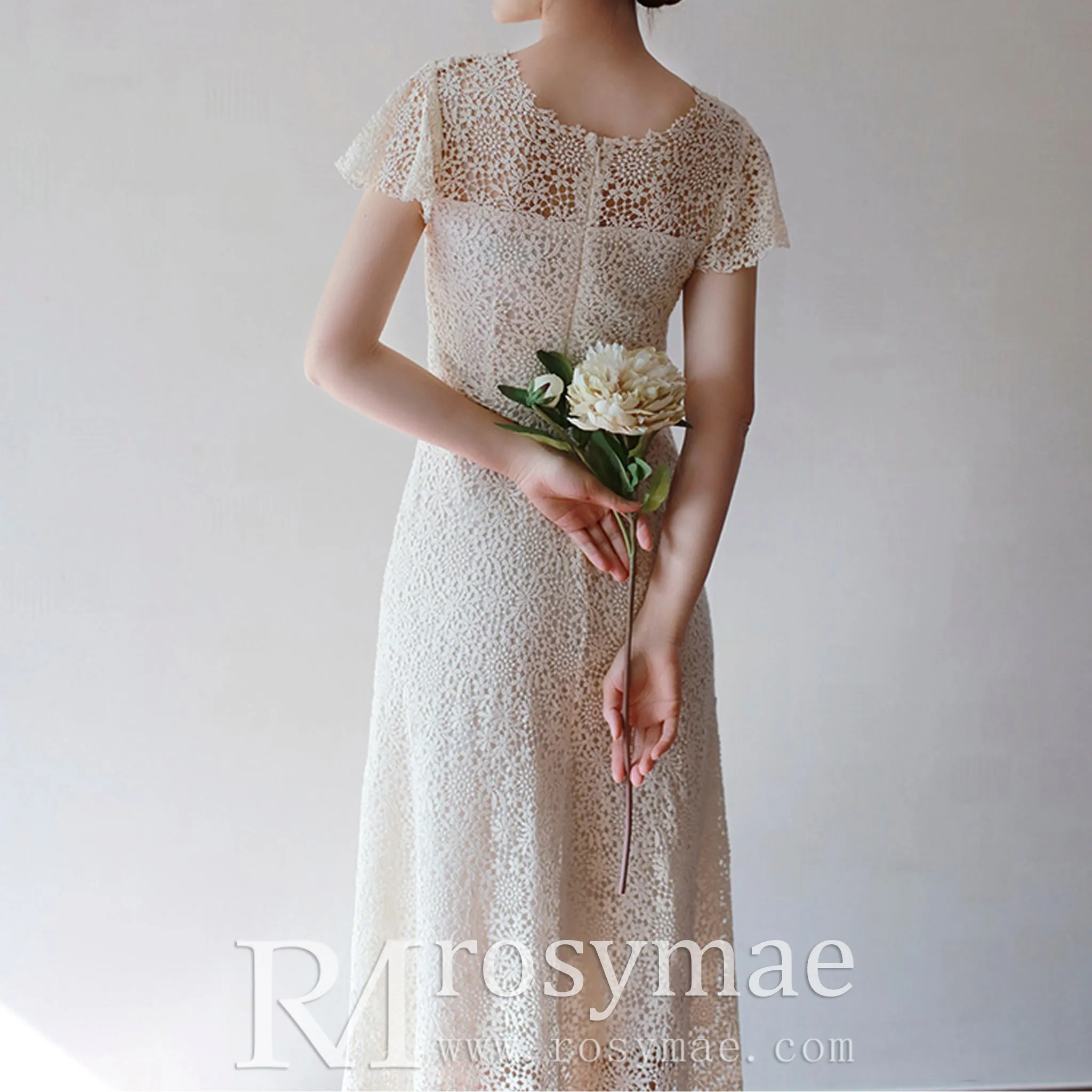 Scoop Short and Tea Length Lace Wedding Dress with Short Sleeve