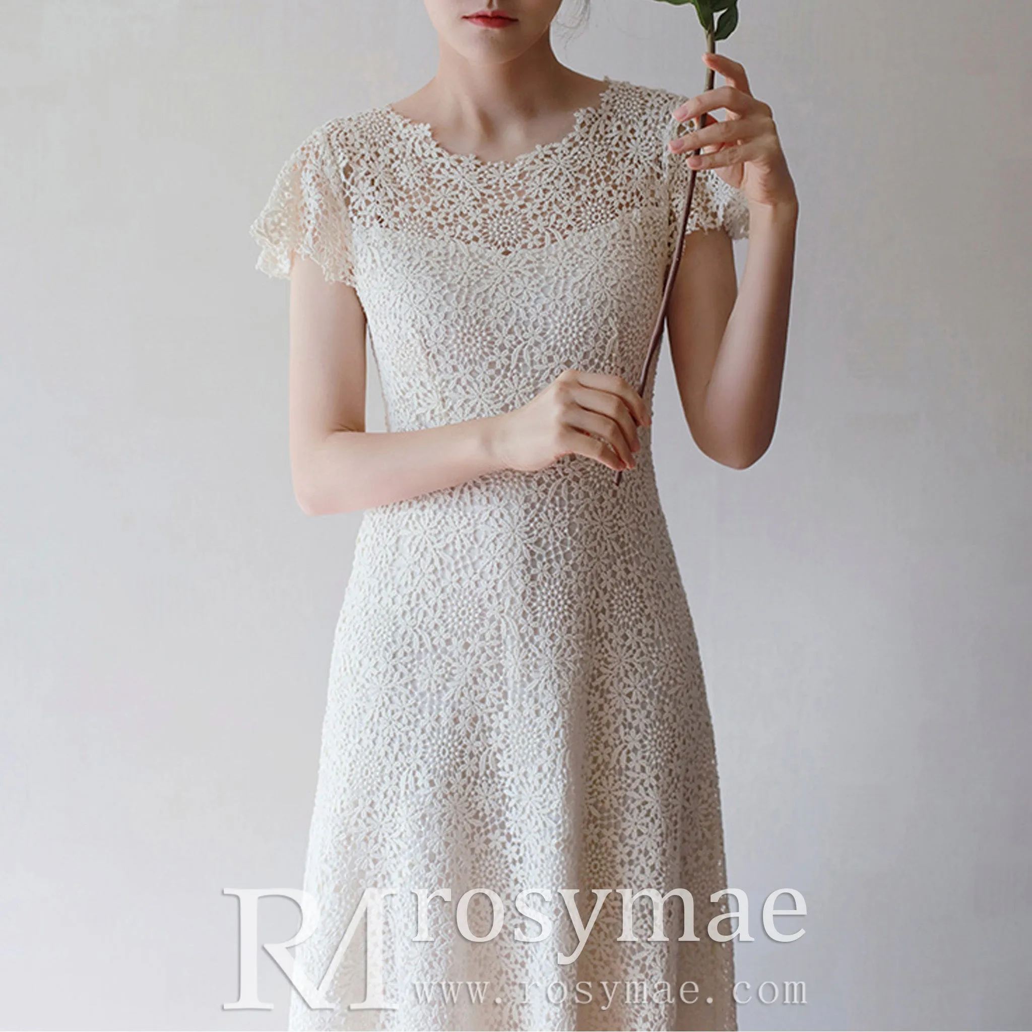Scoop Short and Tea Length Lace Wedding Dress with Short Sleeve