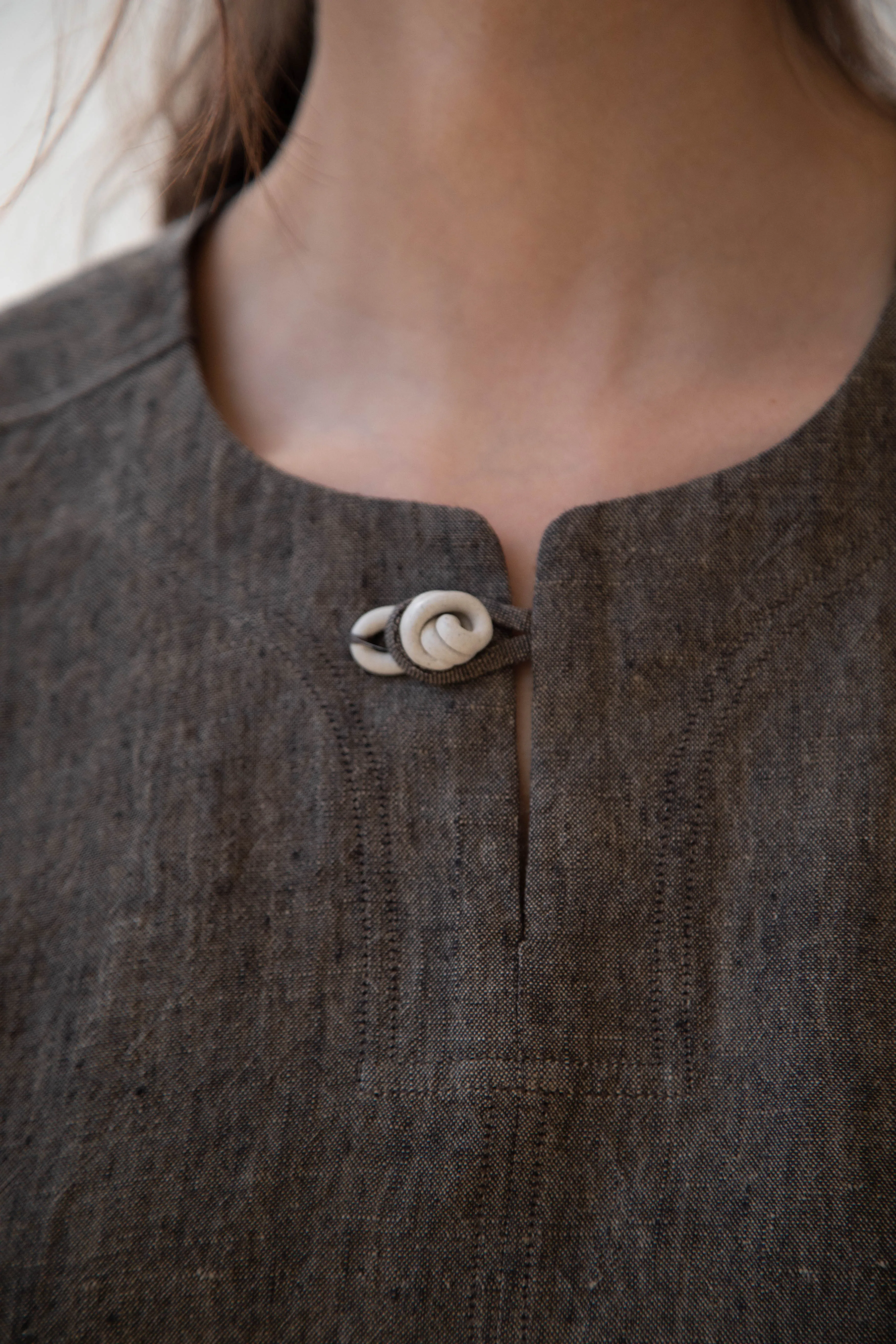 Seventyfive | Short Sleeve Top in Walnut Linen