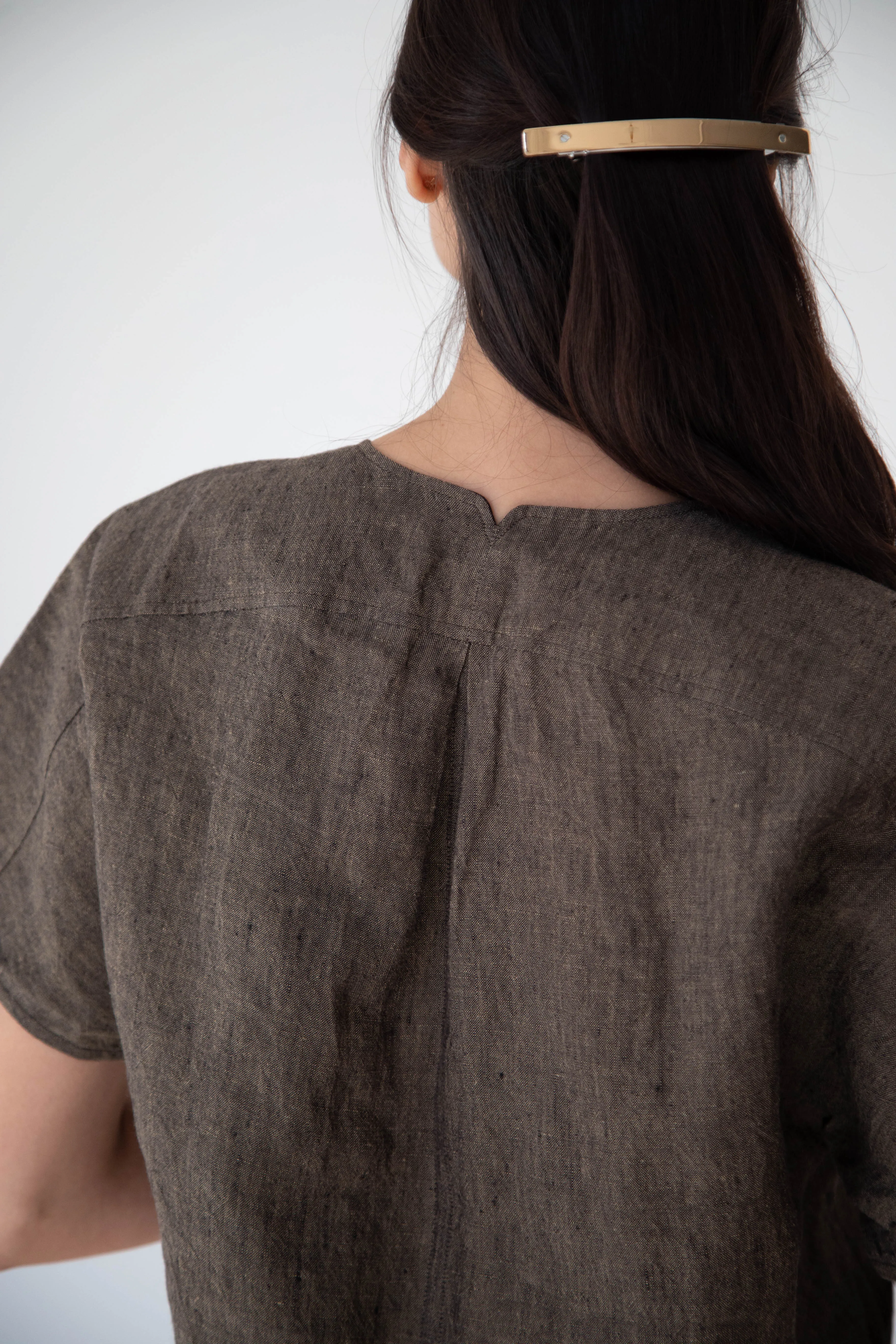 Seventyfive | Short Sleeve Top in Walnut Linen
