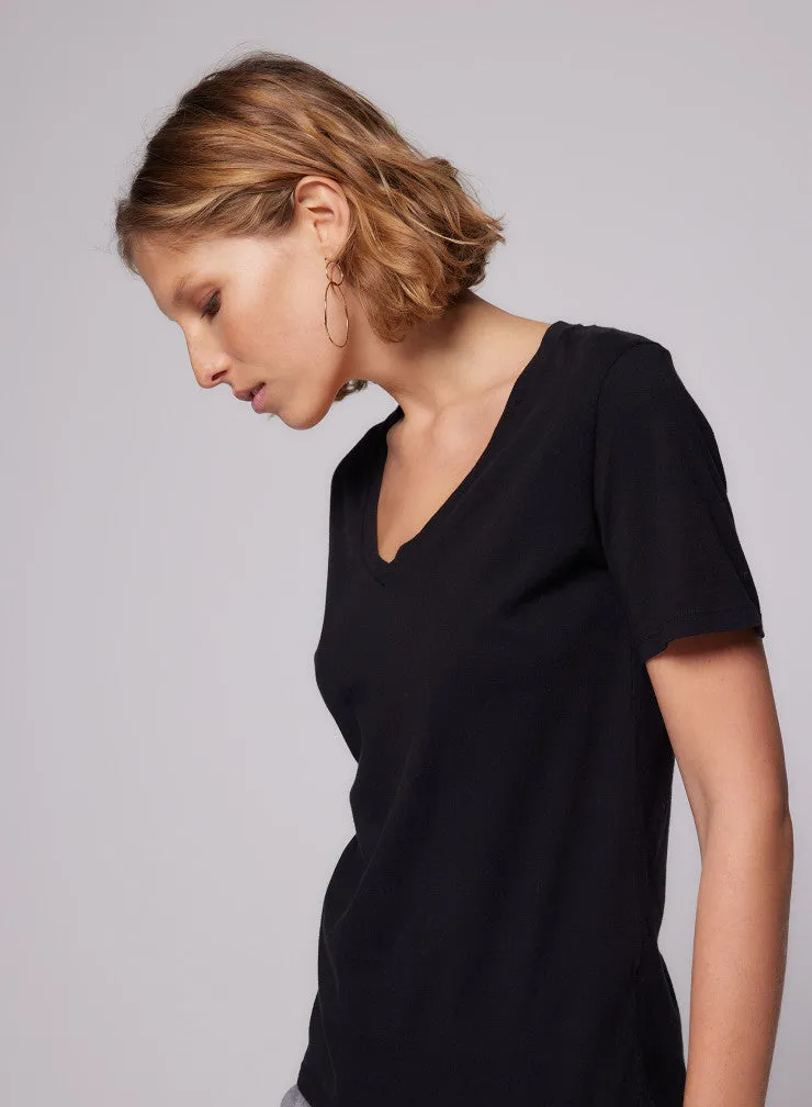 Short-Sleeved Cotton Patty V-neck T-shirt