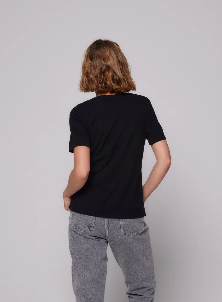 Short-Sleeved Cotton Patty V-neck T-shirt
