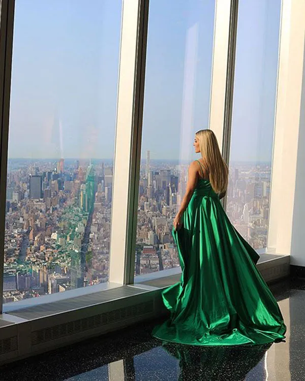 Simple Satin Prom Dresses with V-Neck New 2018 Green Long Prom Gowns Floor Length