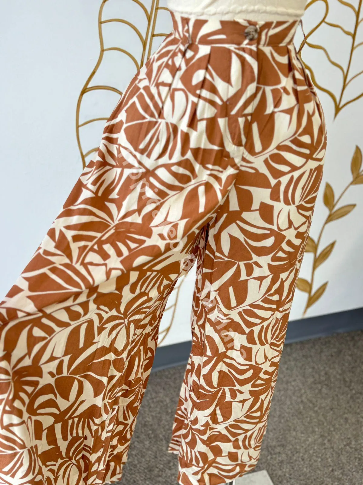 Tropical Print Wide-Leg Pants