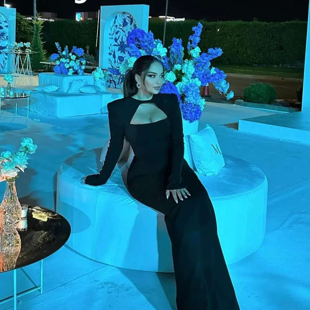 Vanilla Vogue Mermaid Silhouette Black   Dress